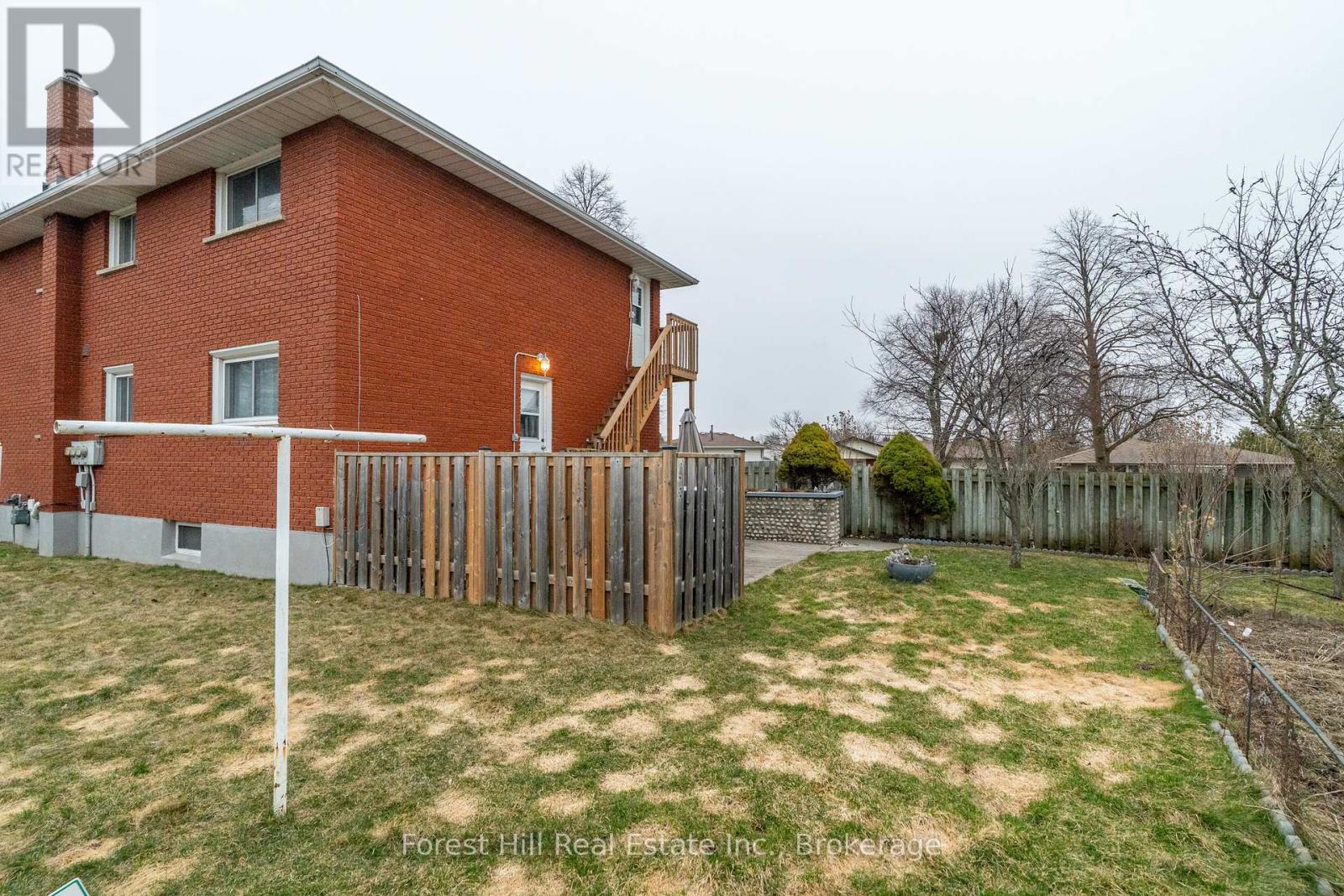35 Shaftsbury Drive, Kitchener, Ontario  N2A 1N4 - Photo 31 - X12223147