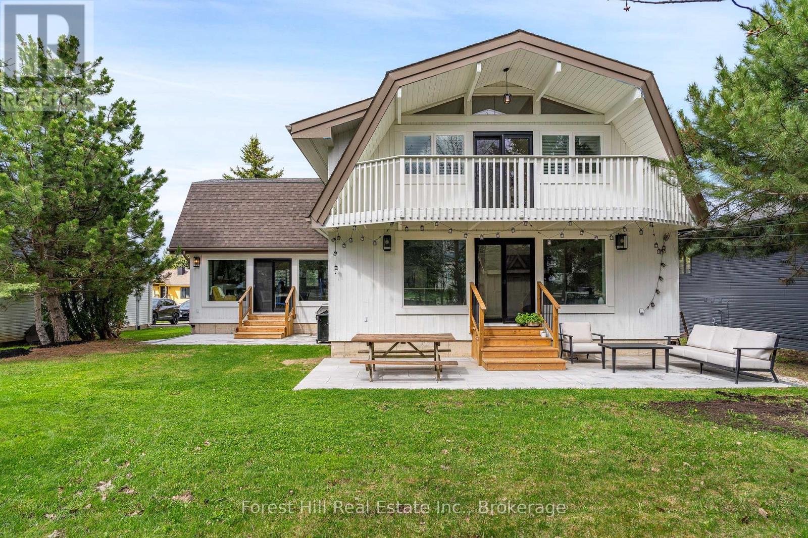 144 BROOKER BOULEVARD, Blue Mountains, Ontario