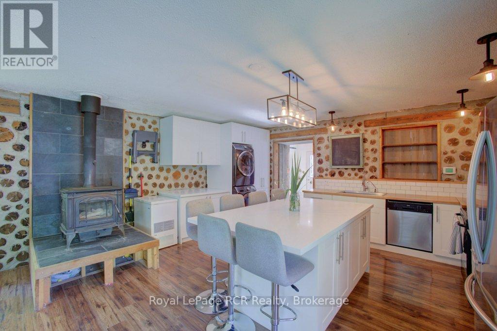 8667 15 Side Road, Wellington North, Ontario  N0G 1A0 - Photo 13 - X12223194