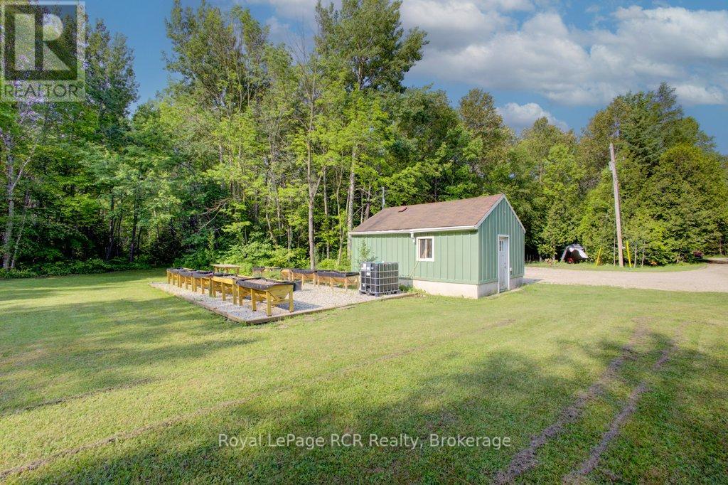 8667 15 Side Road, Wellington North, Ontario  N0G 1A0 - Photo 39 - X12223194