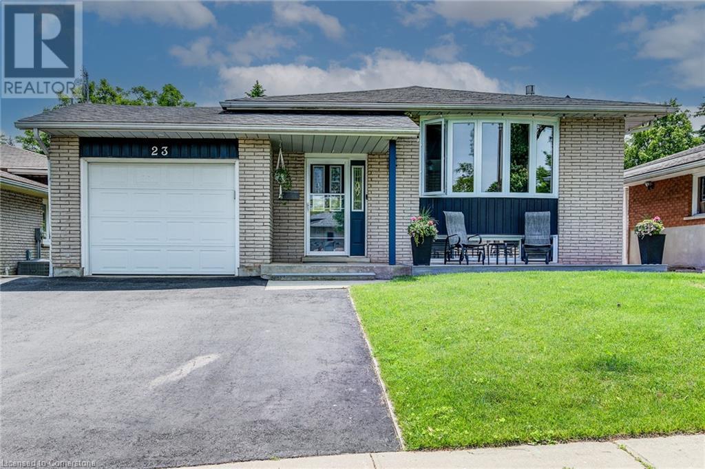 23 Graywood Court, Kitchener, Ontario  N2E 1W2 - Photo 2 - 40738860