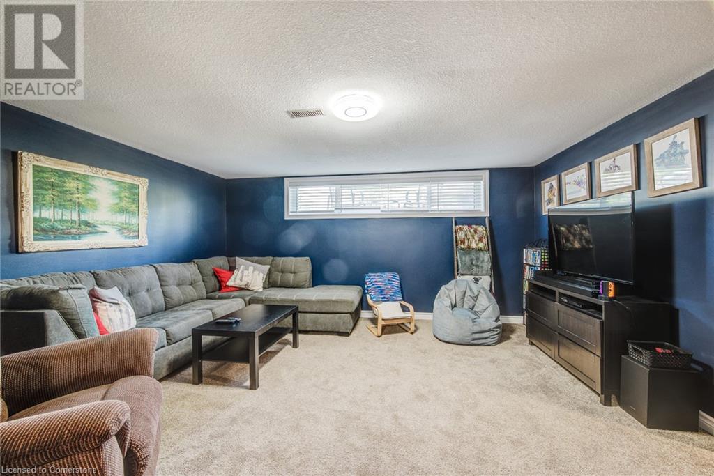 23 Graywood Court, Kitchener, Ontario  N2E 1W2 - Photo 24 - 40738860