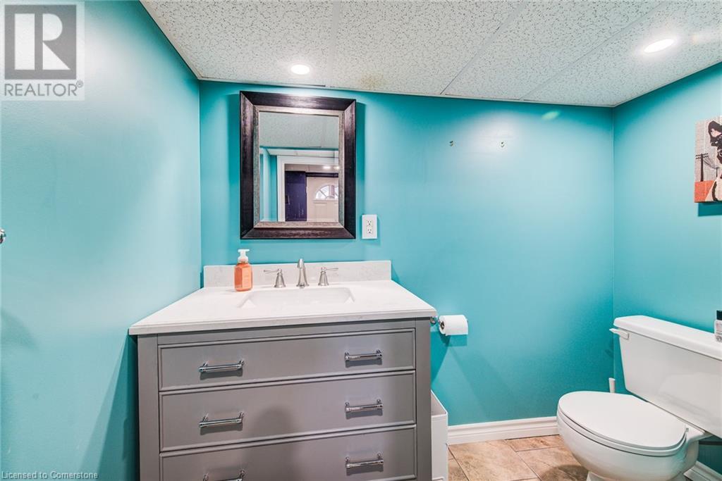 23 Graywood Court, Kitchener, Ontario  N2E 1W2 - Photo 32 - 40738860