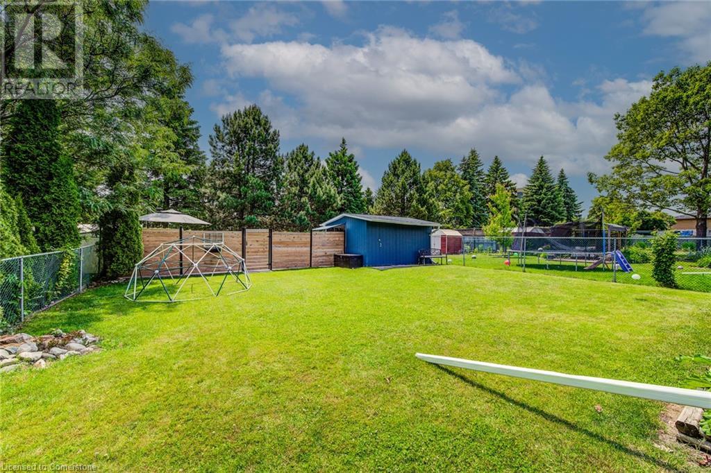 23 Graywood Court, Kitchener, Ontario  N2E 1W2 - Photo 36 - 40738860