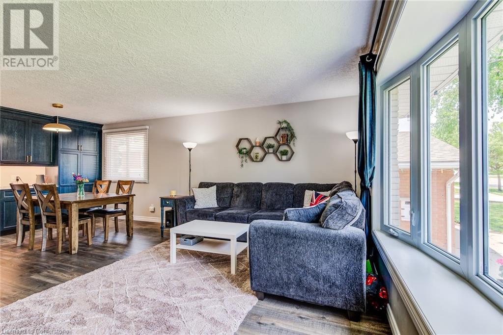 23 Graywood Court, Kitchener, Ontario  N2E 1W2 - Photo 8 - 40738860