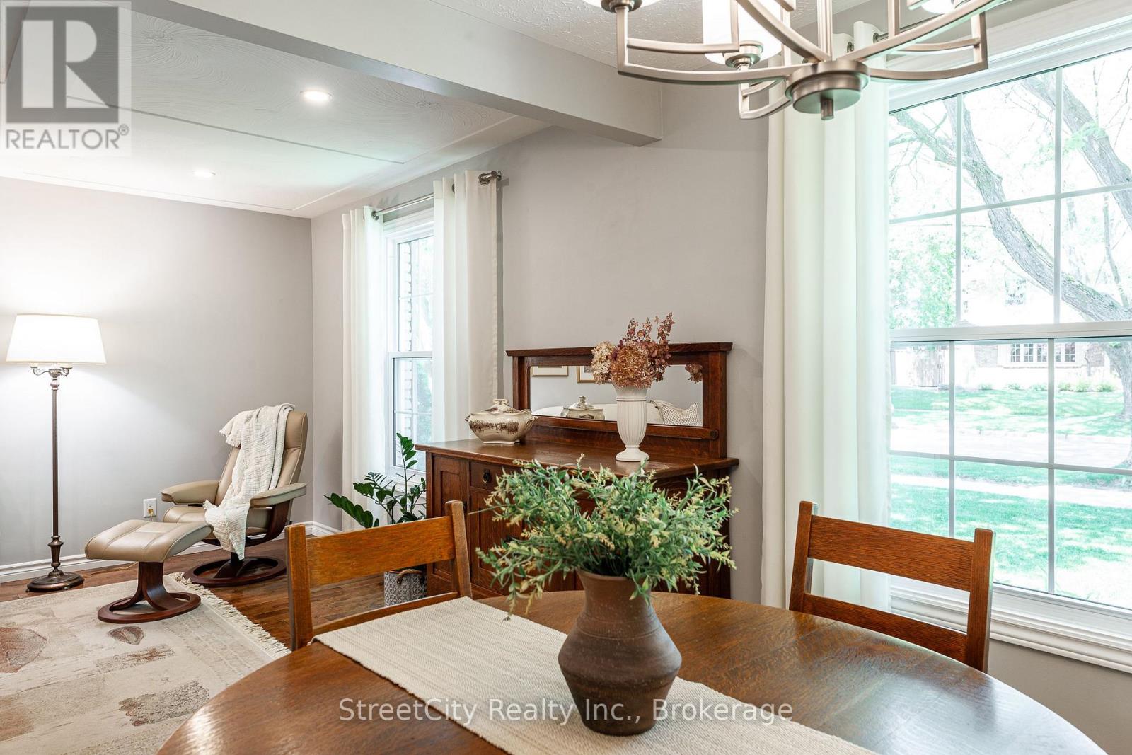 31 Park Lane Drive, Stratford, Ontario  N5A 5C1 - Photo 11 - X12223335