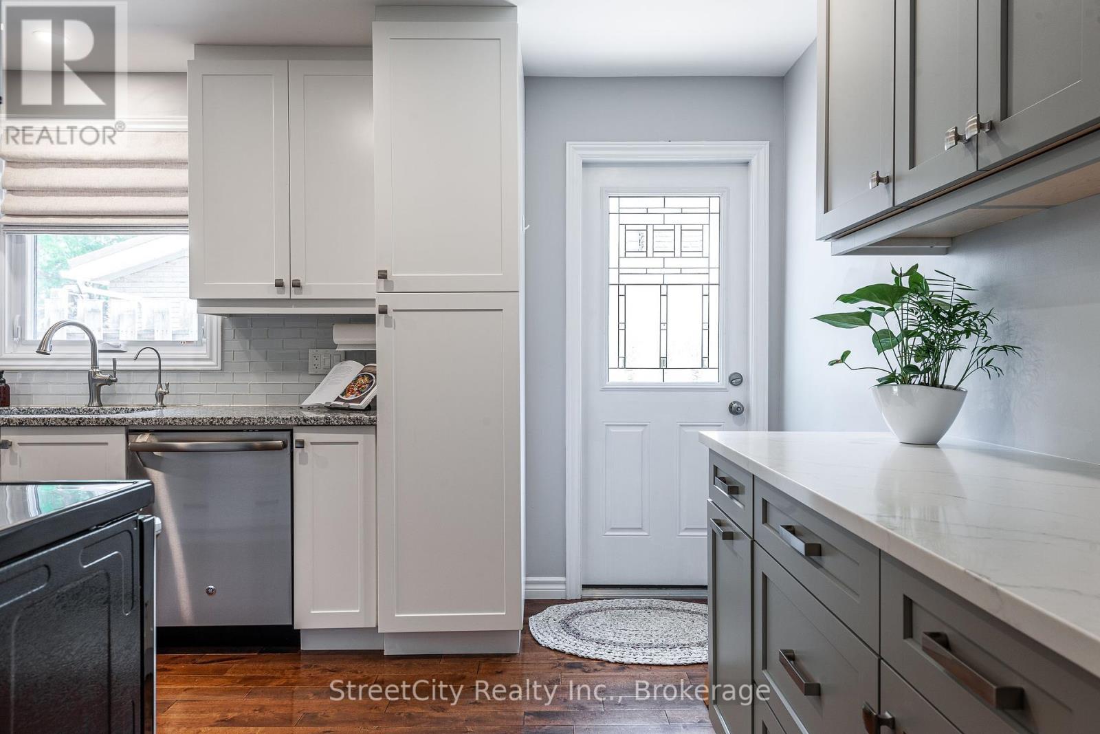 31 Park Lane Drive, Stratford, Ontario  N5A 5C1 - Photo 16 - X12223335