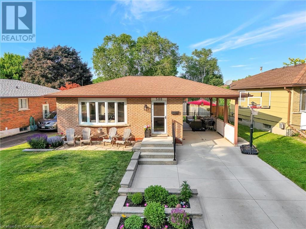 588 HIGHPOINT Avenue, Waterloo, Ontario