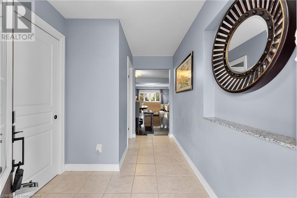 5743 Jake Crescent, Niagara Falls, Ontario  L2H 0G3 - Photo 4 - 40741615