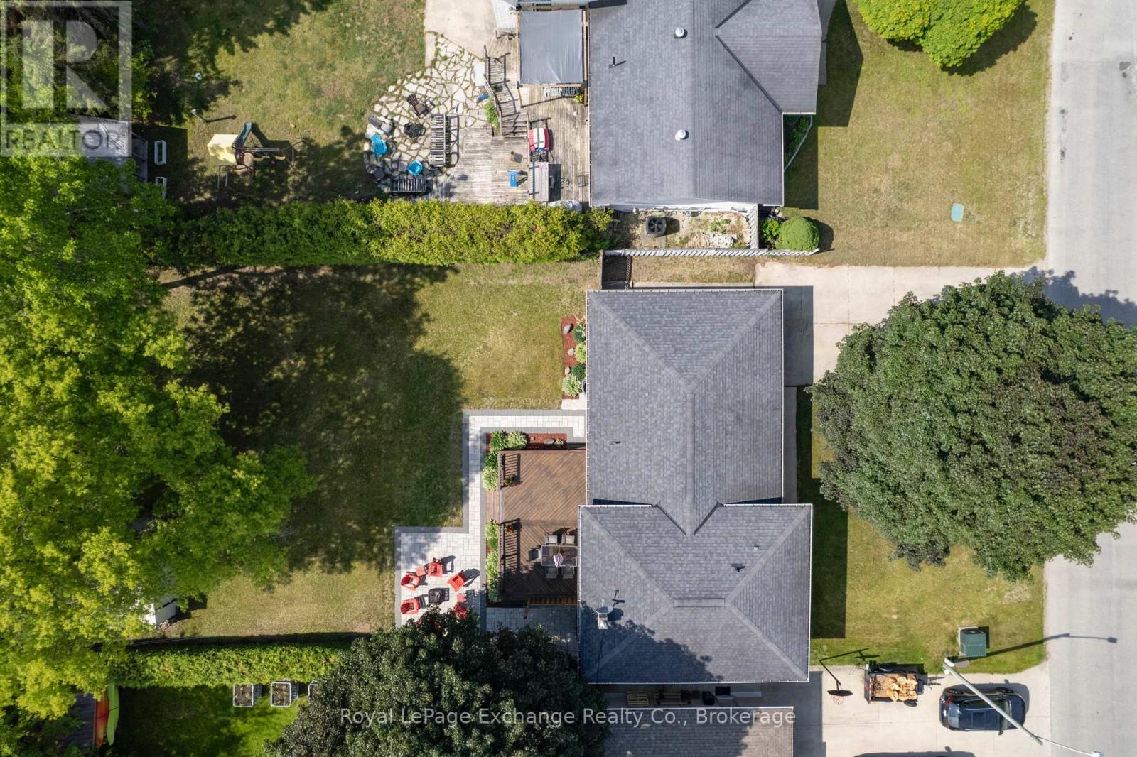 871 Wellington Street, Saugeen Shores, Ontario  N0H 2C3 - Photo 2 - X12223615