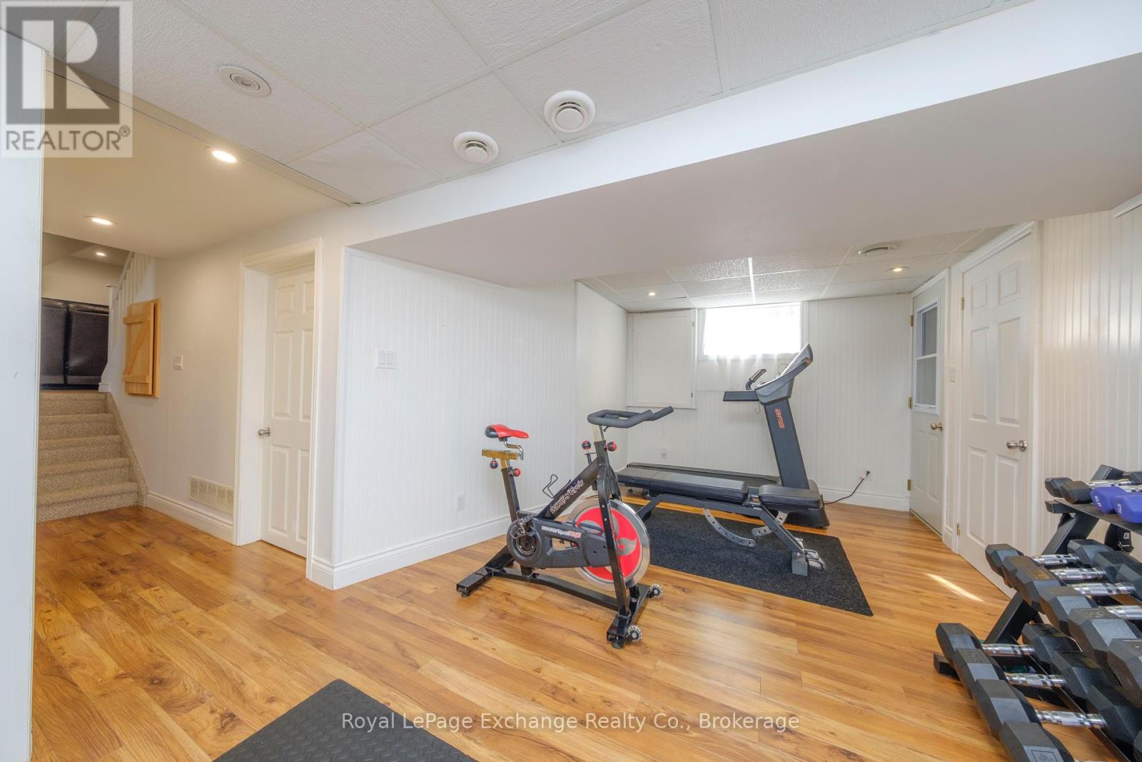 871 Wellington Street, Saugeen Shores, Ontario  N0H 2C3 - Photo 25 - X12223615