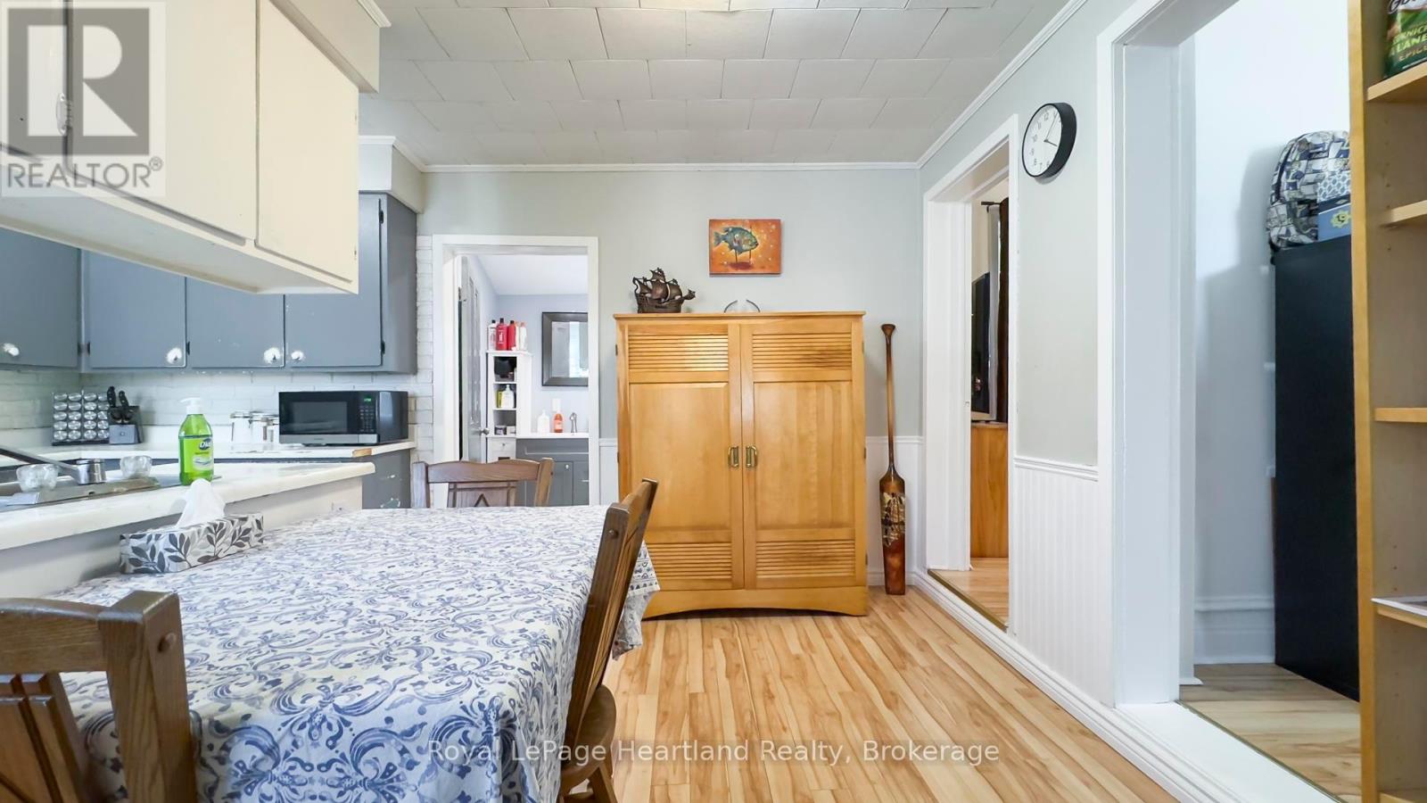 88 Richmond Street N, Bluewater, Ontario  N0M 1X0 - Photo 10 - X12223618