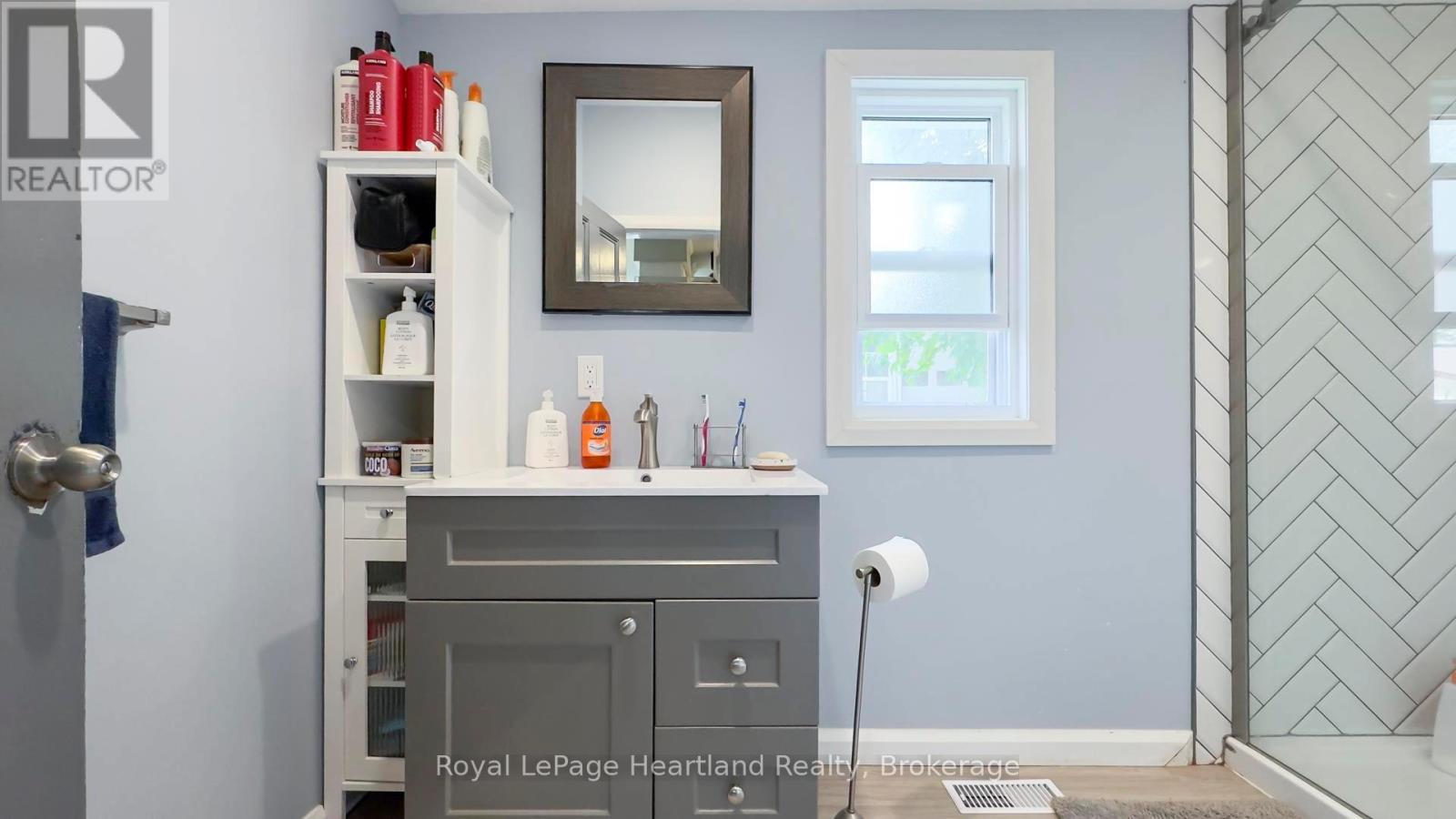 88 Richmond Street N, Bluewater, Ontario  N0M 1X0 - Photo 20 - X12223618