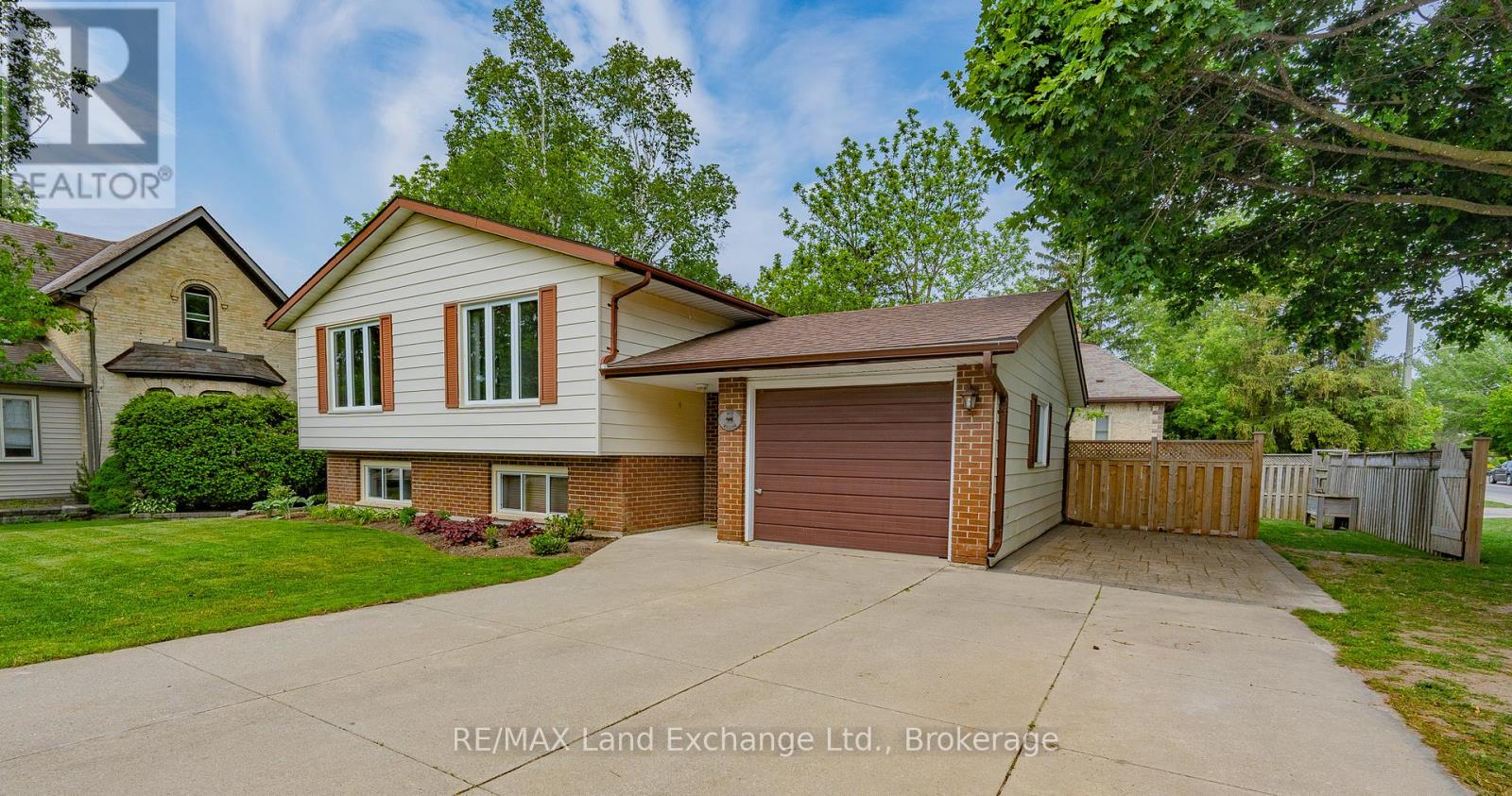 970 William Street, Kincardine, Ontario  N2Z 2H1 - Photo 2 - X12223631