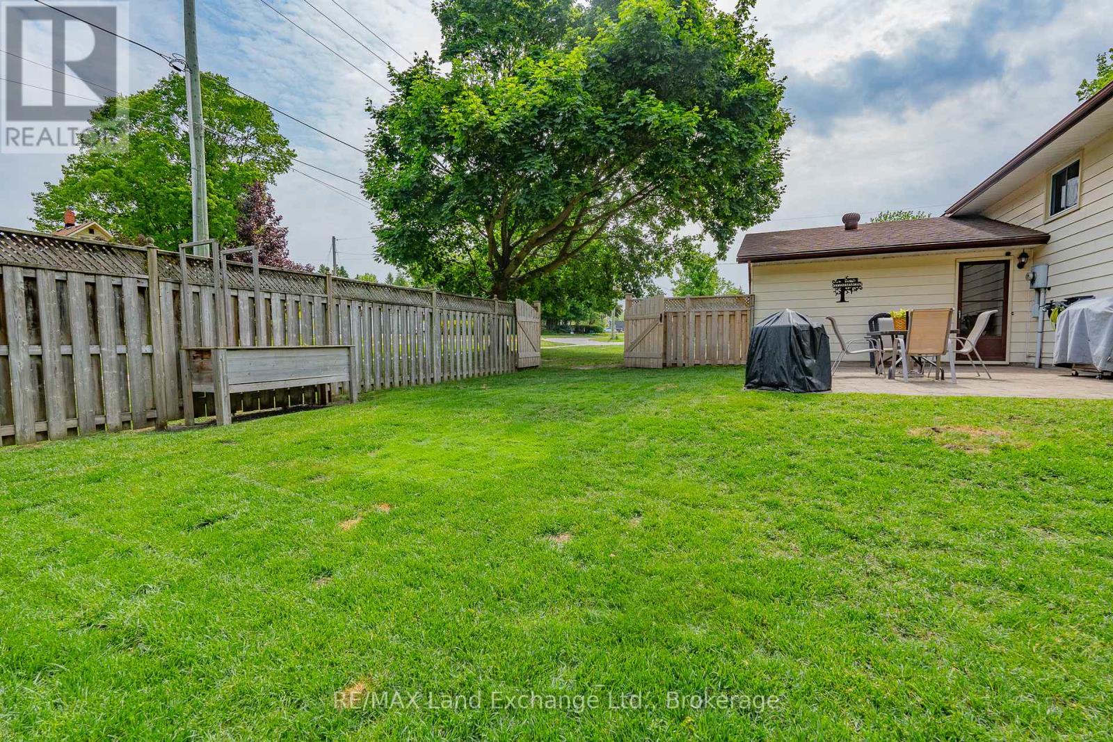 970 William Street, Kincardine, Ontario  N2Z 2H1 - Photo 9 - X12223631