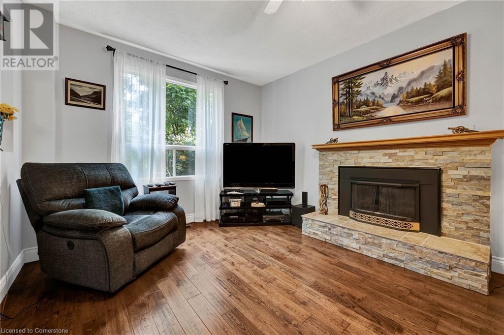 207 Stoke Drive, Kitchener, Ontario  N2N 2C3 - Photo 8 - 40741556