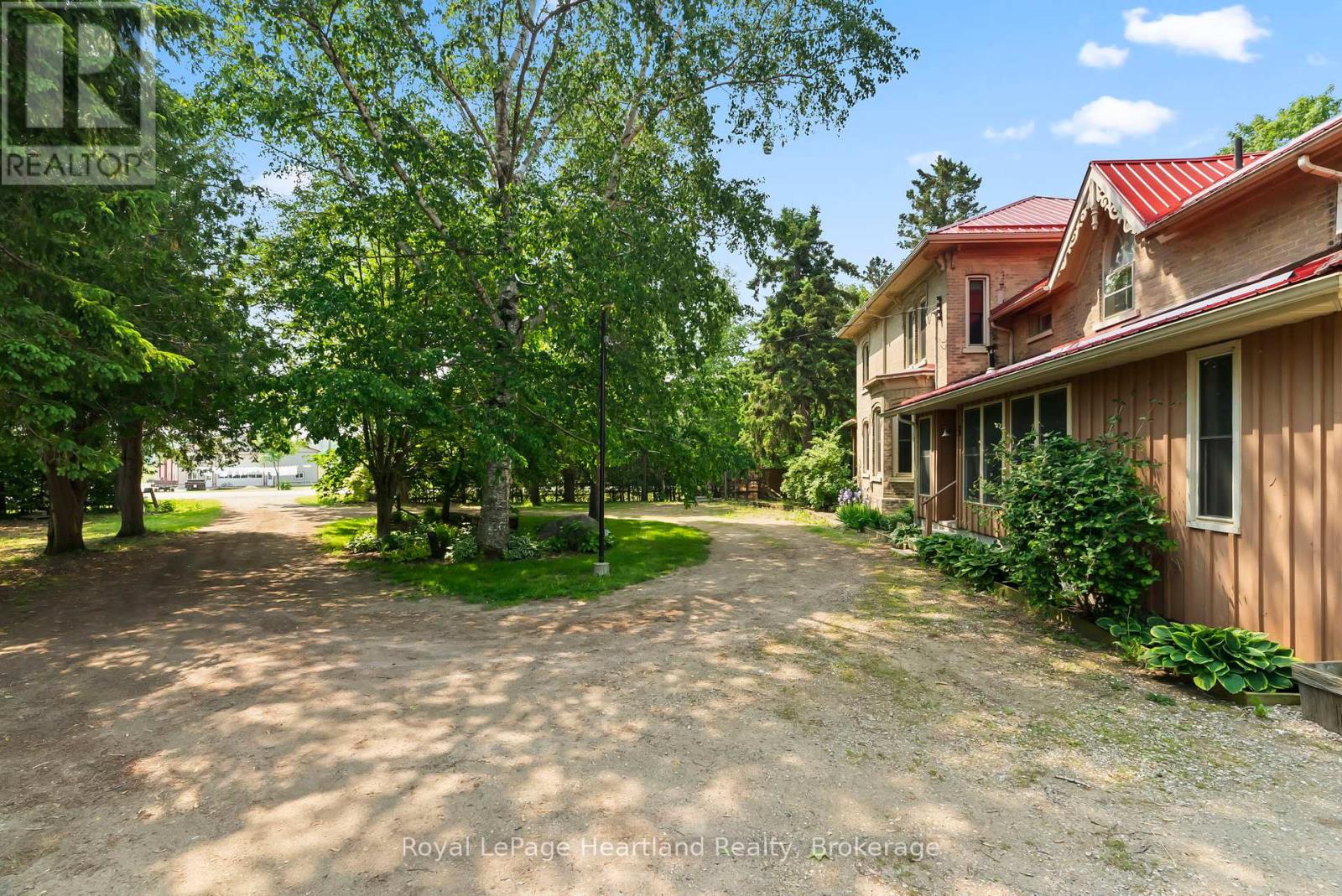 9540 Ayton Road, Minto, Ontario  N0G 1Z0 - Photo 10 - X12223758