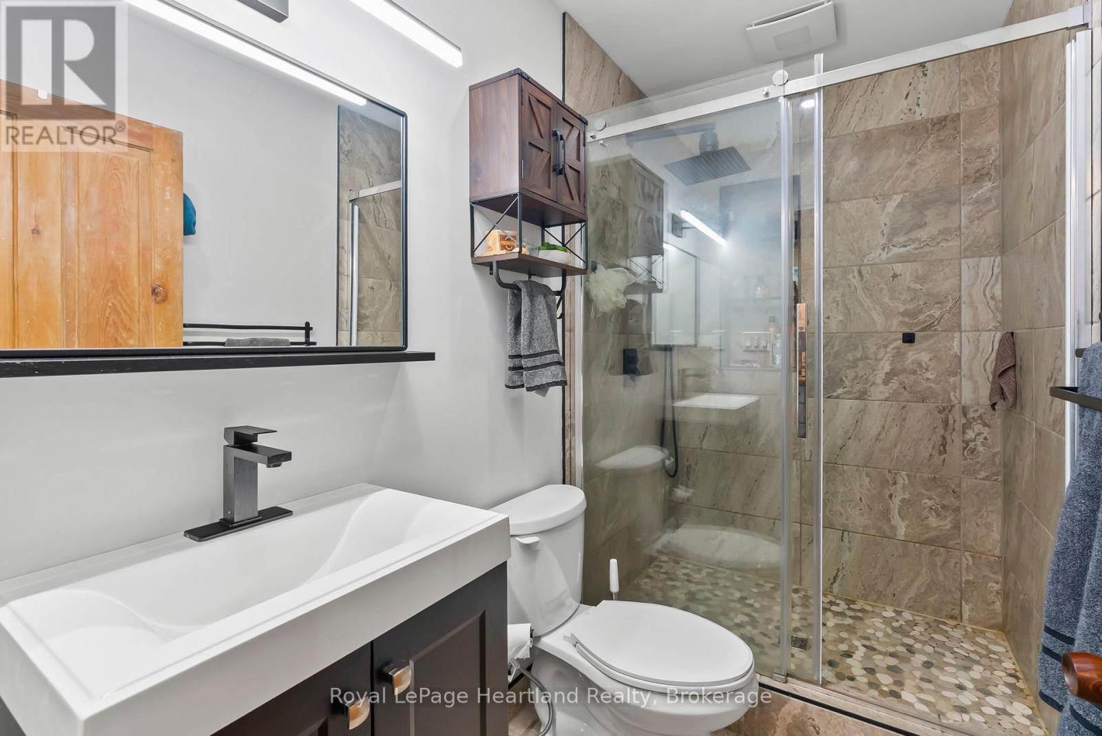 9540 Ayton Road, Minto, Ontario  N0G 1Z0 - Photo 25 - X12223758
