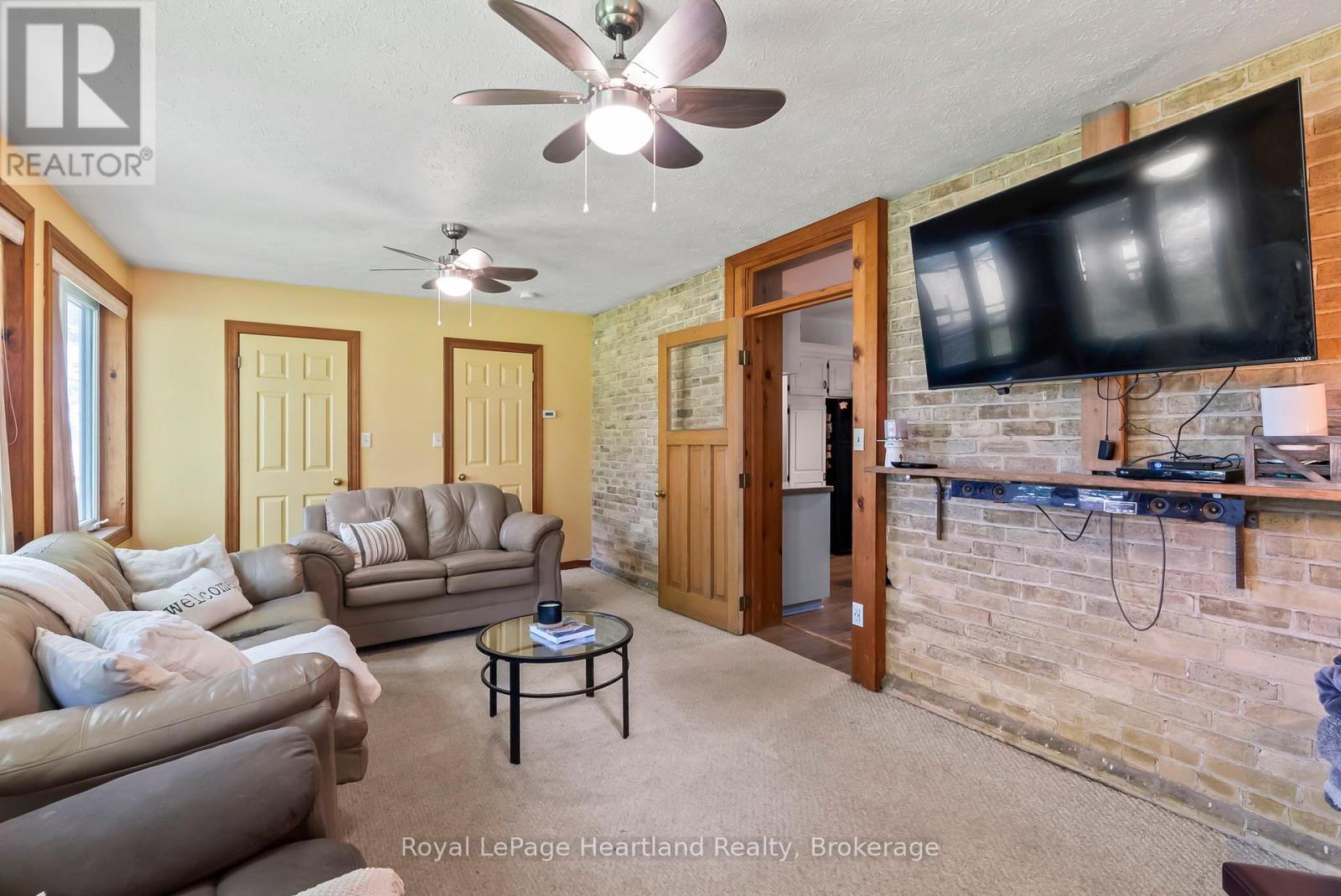 9540 Ayton Road, Minto, Ontario  N0G 1Z0 - Photo 29 - X12223758