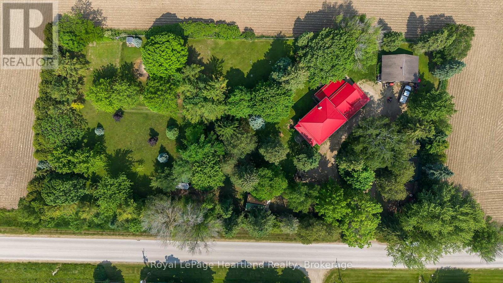 9540 Ayton Road, Minto, Ontario  N0G 1Z0 - Photo 4 - X12223758