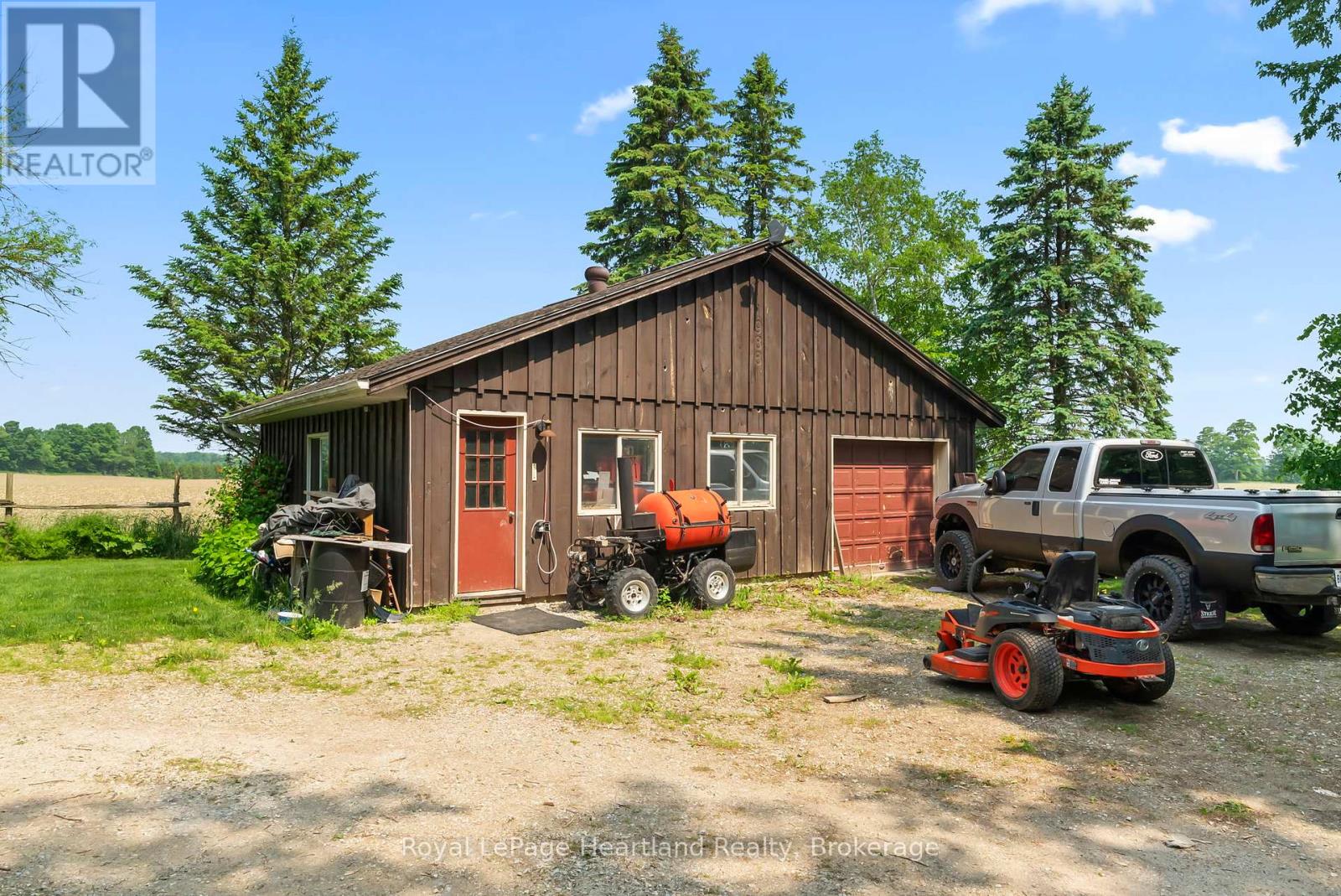 9540 Ayton Road, Minto, Ontario  N0G 1Z0 - Photo 46 - X12223758