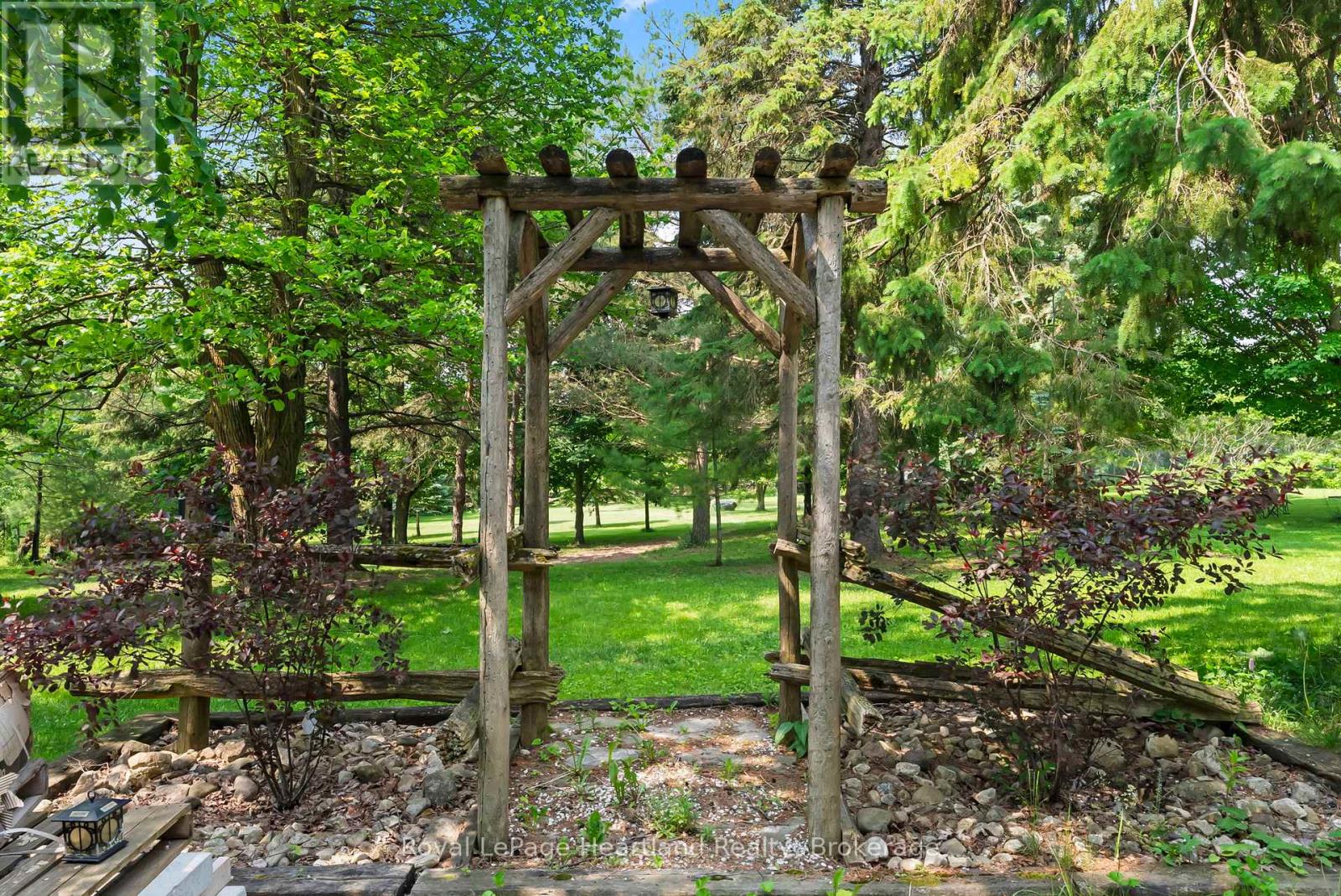 9540 Ayton Road, Minto, Ontario  N0G 1Z0 - Photo 47 - X12223758