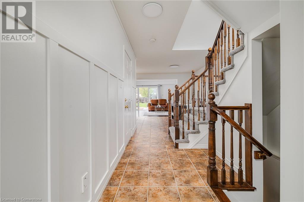 453 Beaumont Crescent, Kitchener, Ontario  N2A 0C4 - Photo 3 - 40741776