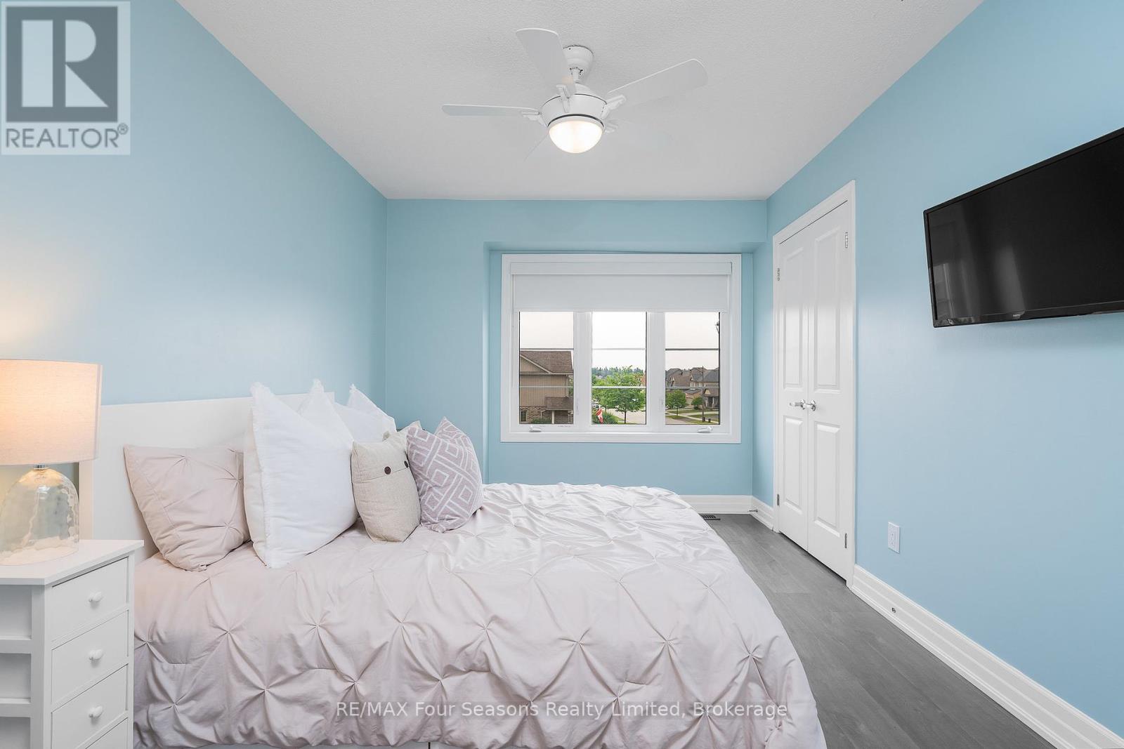 29 Wagner Crescent, Essa, Ontario  L3W 0R5 - Photo 15 - N12223823