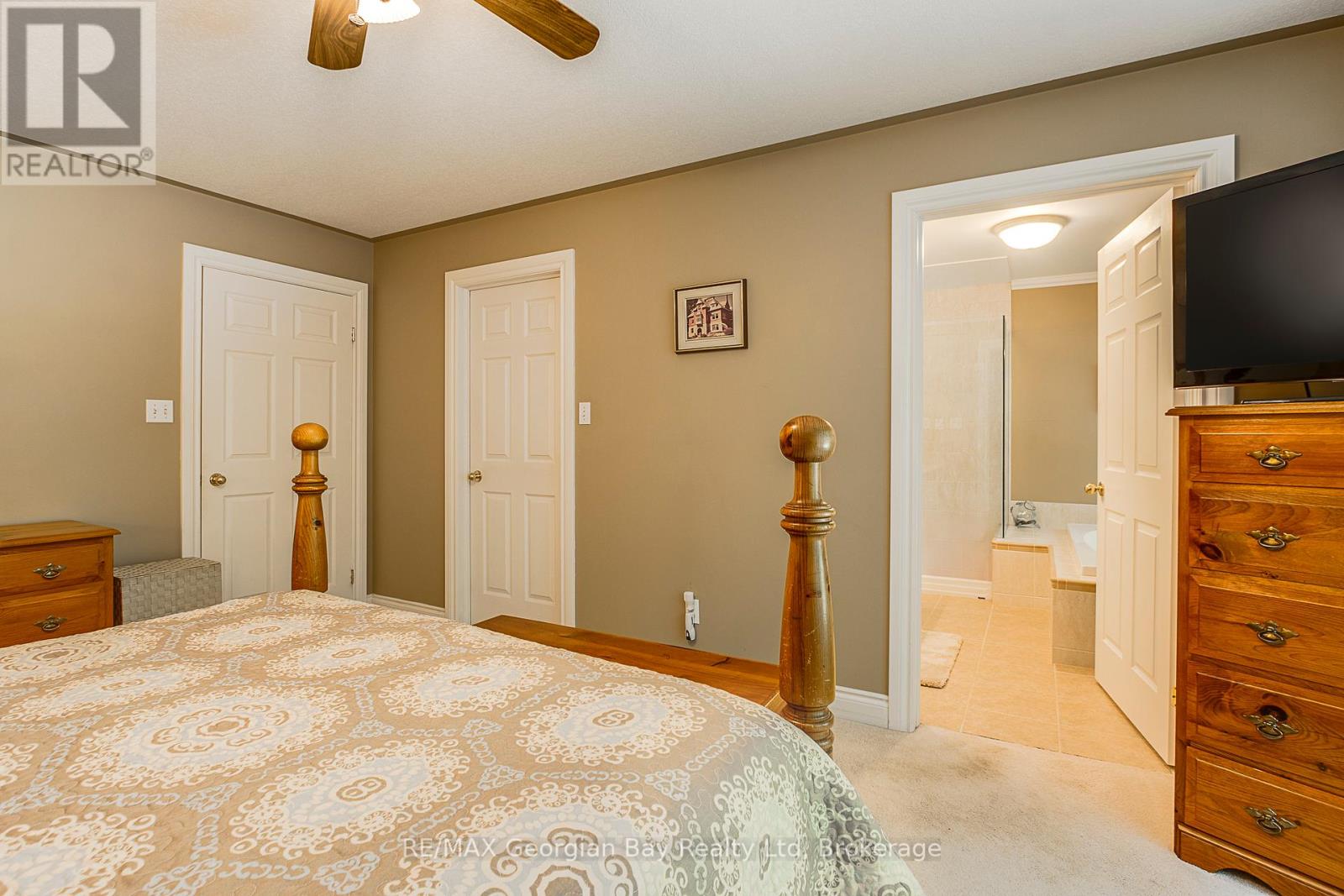 25 Sterling Drive, Tiny, Ontario  L0L 2T0 - Photo 17 - S12223927