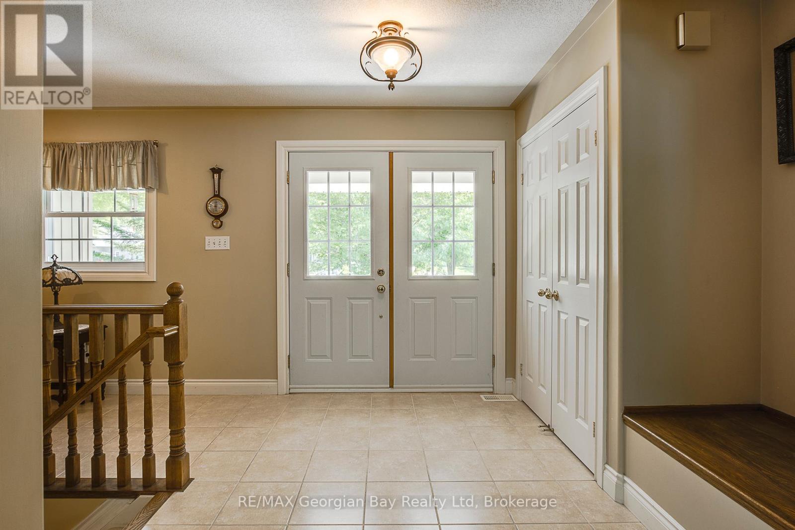 25 Sterling Drive, Tiny, Ontario  L0L 2T0 - Photo 4 - S12223927