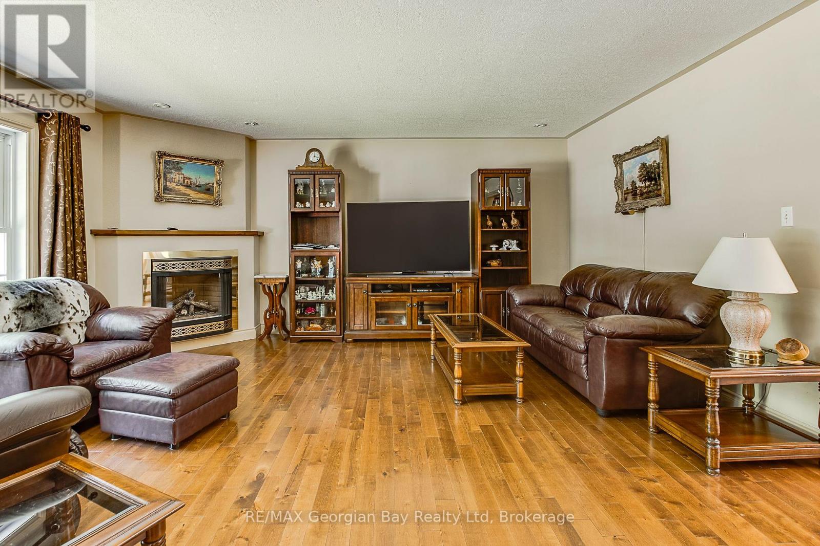 25 Sterling Drive, Tiny, Ontario  L0L 2T0 - Photo 5 - S12223927