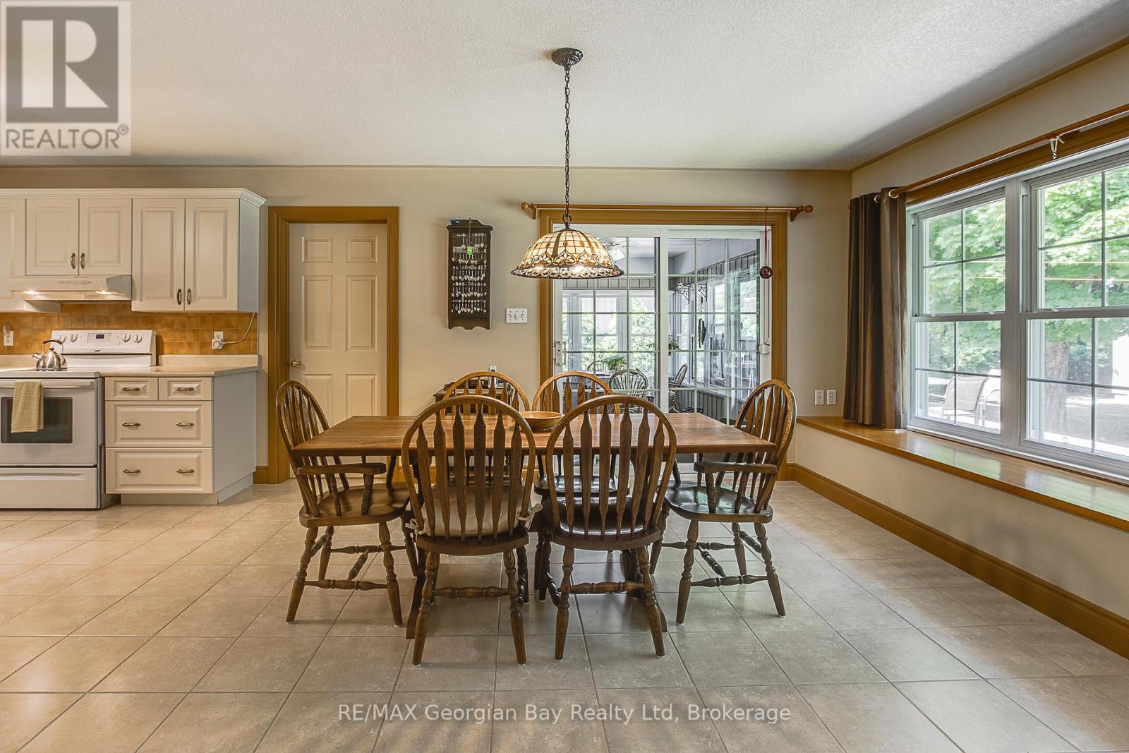 25 Sterling Drive, Tiny, Ontario  L0L 2T0 - Photo 7 - S12223927
