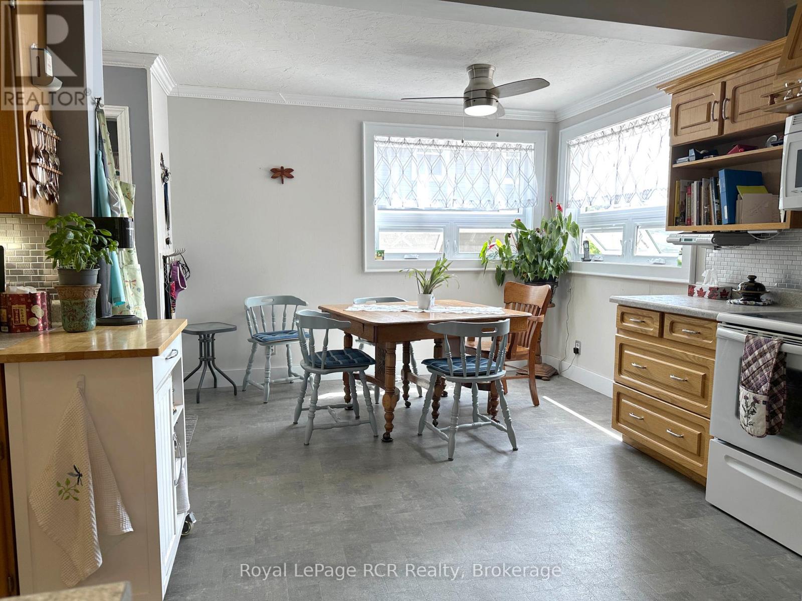 298 8th Street, Hanover, Ontario  N4N 1J7 - Photo 27 - X12223877