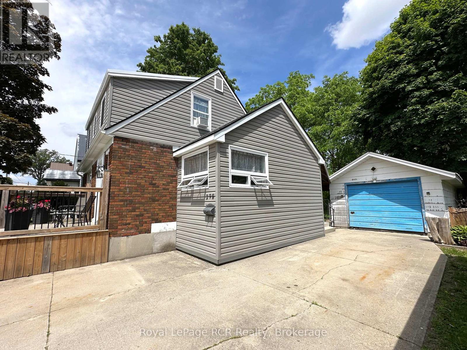 298 8th Street, Hanover, Ontario  N4N 1J7 - Photo 5 - X12223877