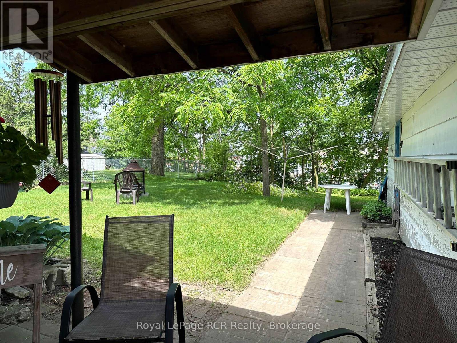 298 8th Street, Hanover, Ontario  N4N 1J7 - Photo 7 - X12223877