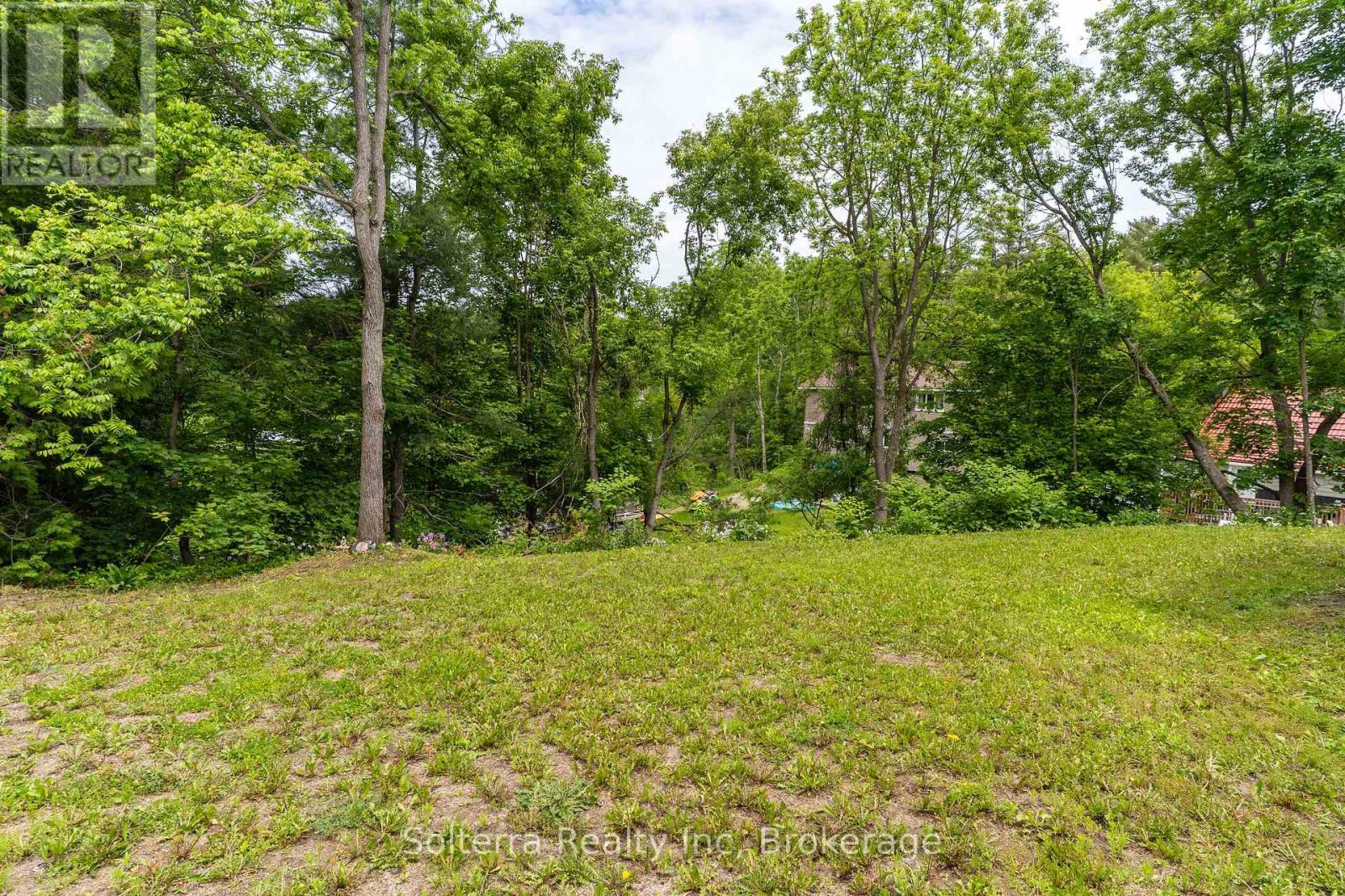 160 Wagner Road W, Gravenhurst, Ontario  P1P 1C3 - Photo 12 - X12223920