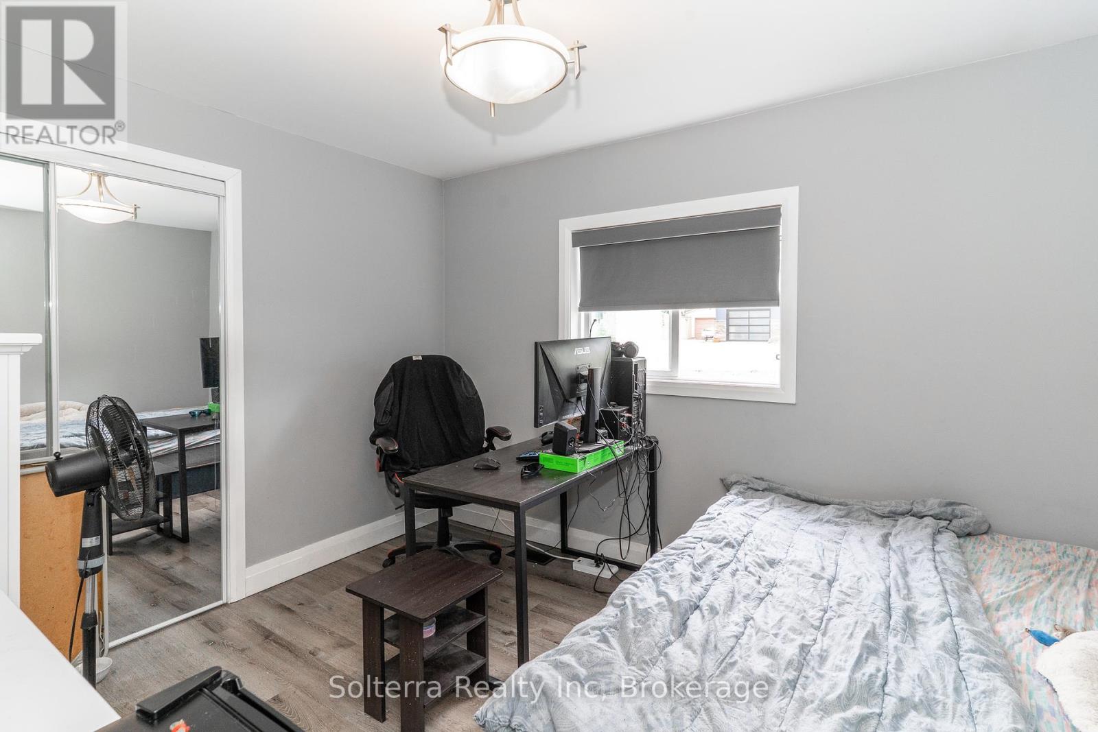 160 Wagner Road W, Gravenhurst, Ontario  P1P 1C3 - Photo 27 - X12223920