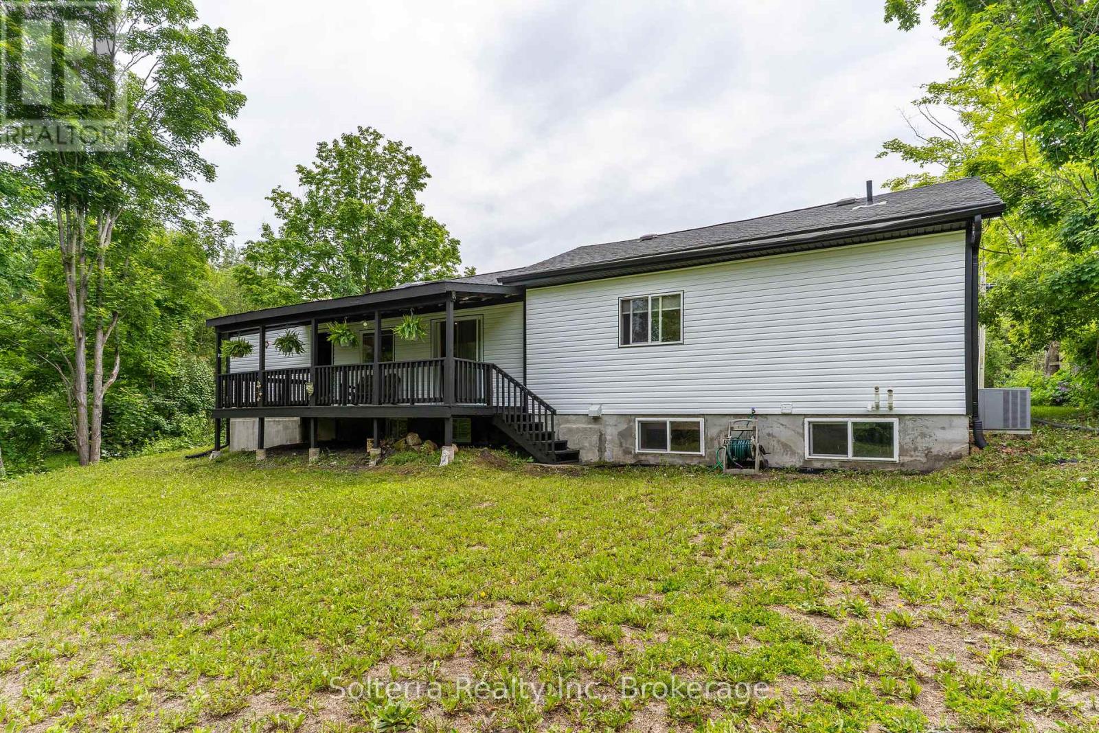 160 Wagner Road W, Gravenhurst, Ontario  P1P 1C3 - Photo 3 - X12223920