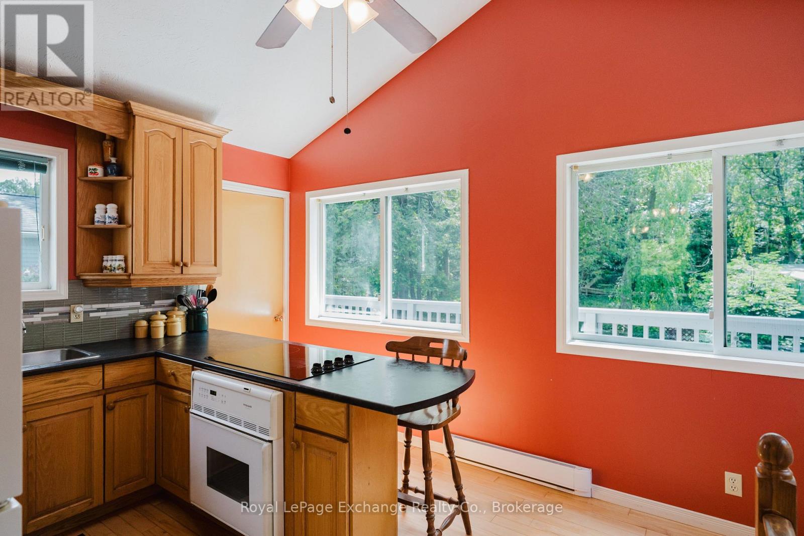14 Mitchell Lane, Saugeen Shores, Ontario  N0H 2C0 - Photo 10 - X12223944