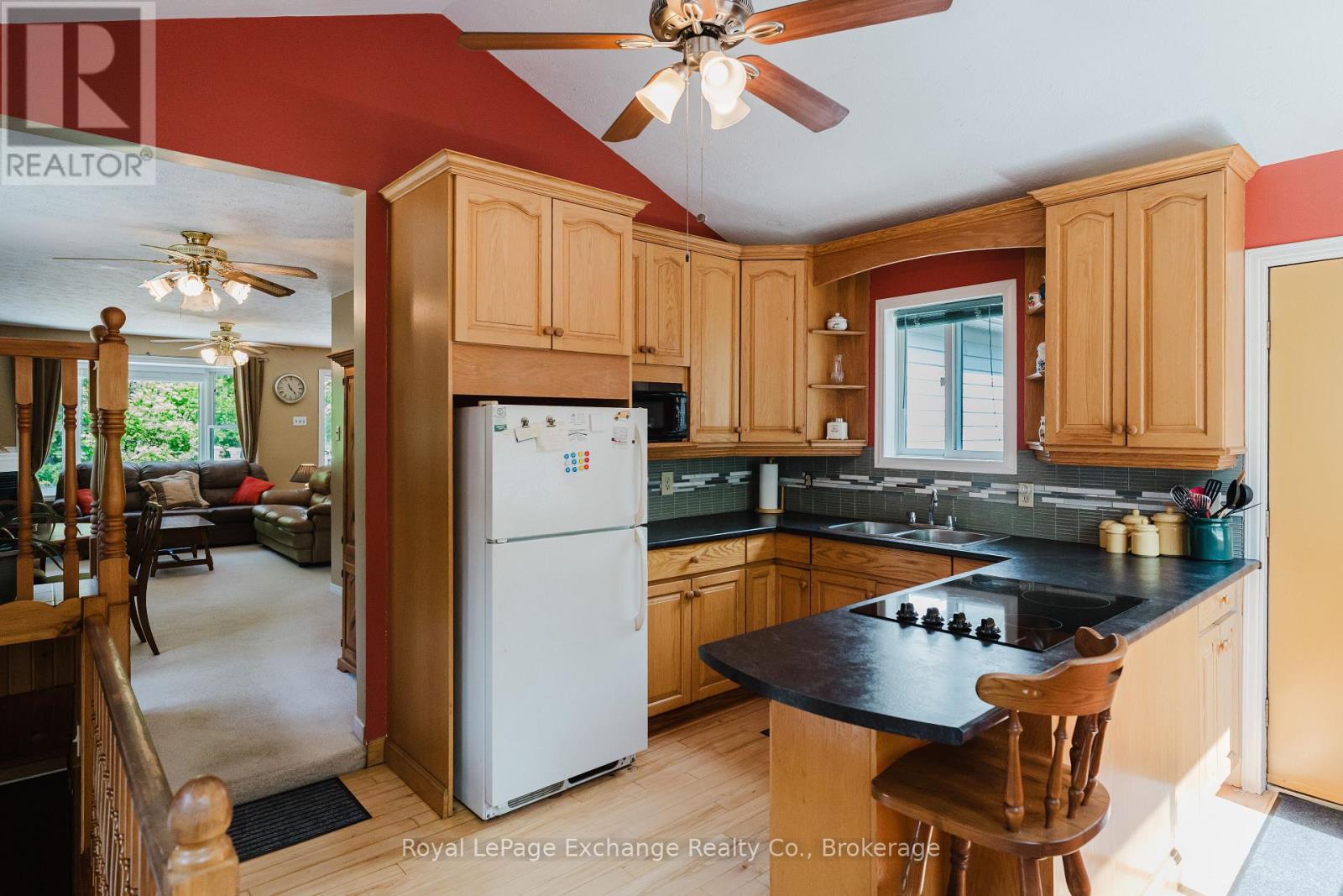 14 Mitchell Lane, Saugeen Shores, Ontario  N0H 2C0 - Photo 11 - X12223944