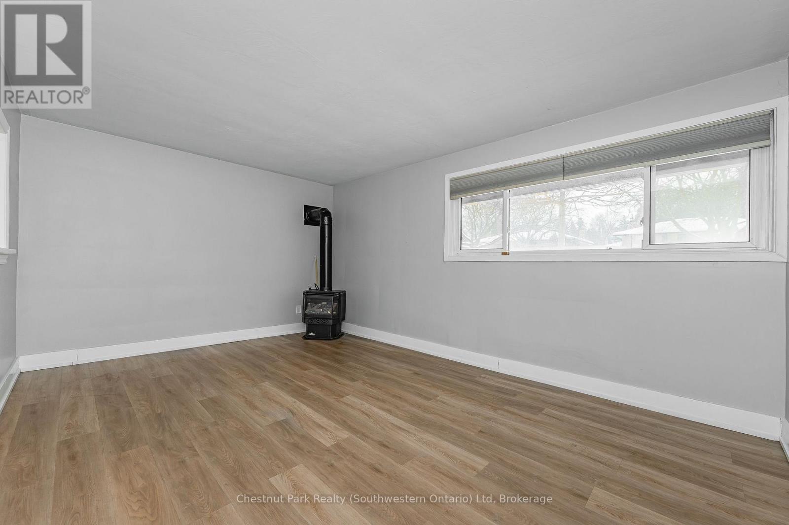 201 Alma Street N, Guelph, Ontario  N1H 5X9 - Photo 33 - X12223952