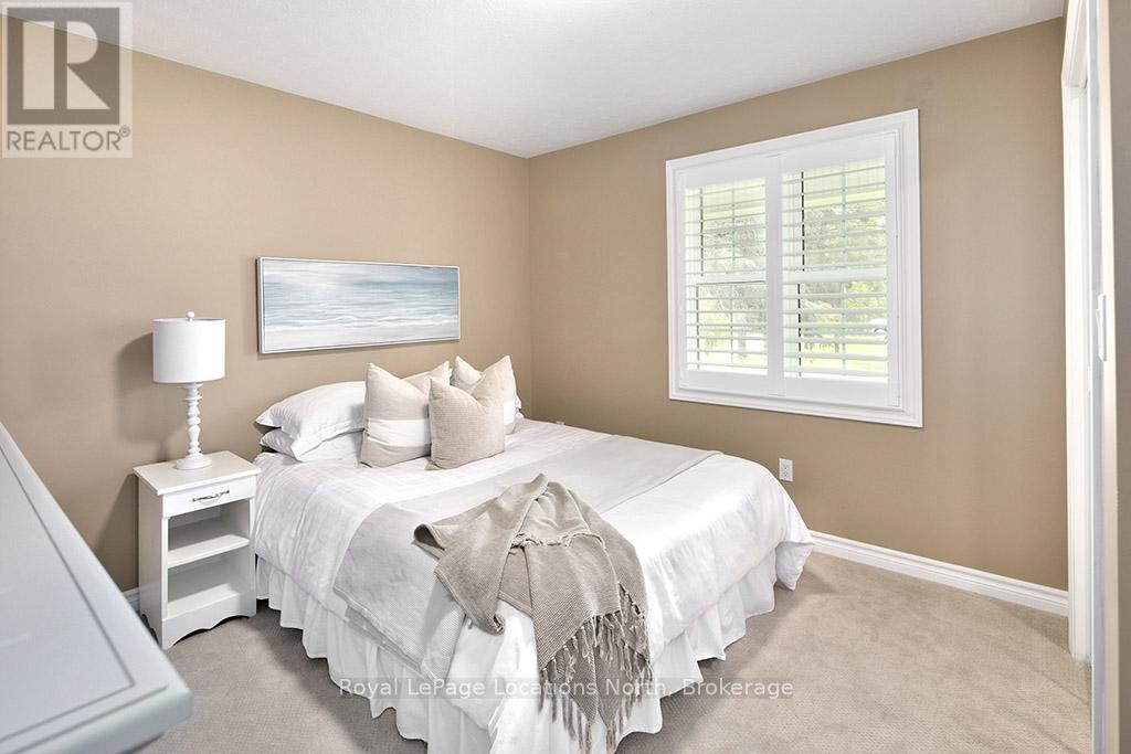 114 Edward Street, Blue Mountains, Ontario  N0H 1J0 - Photo 12 - X12223964