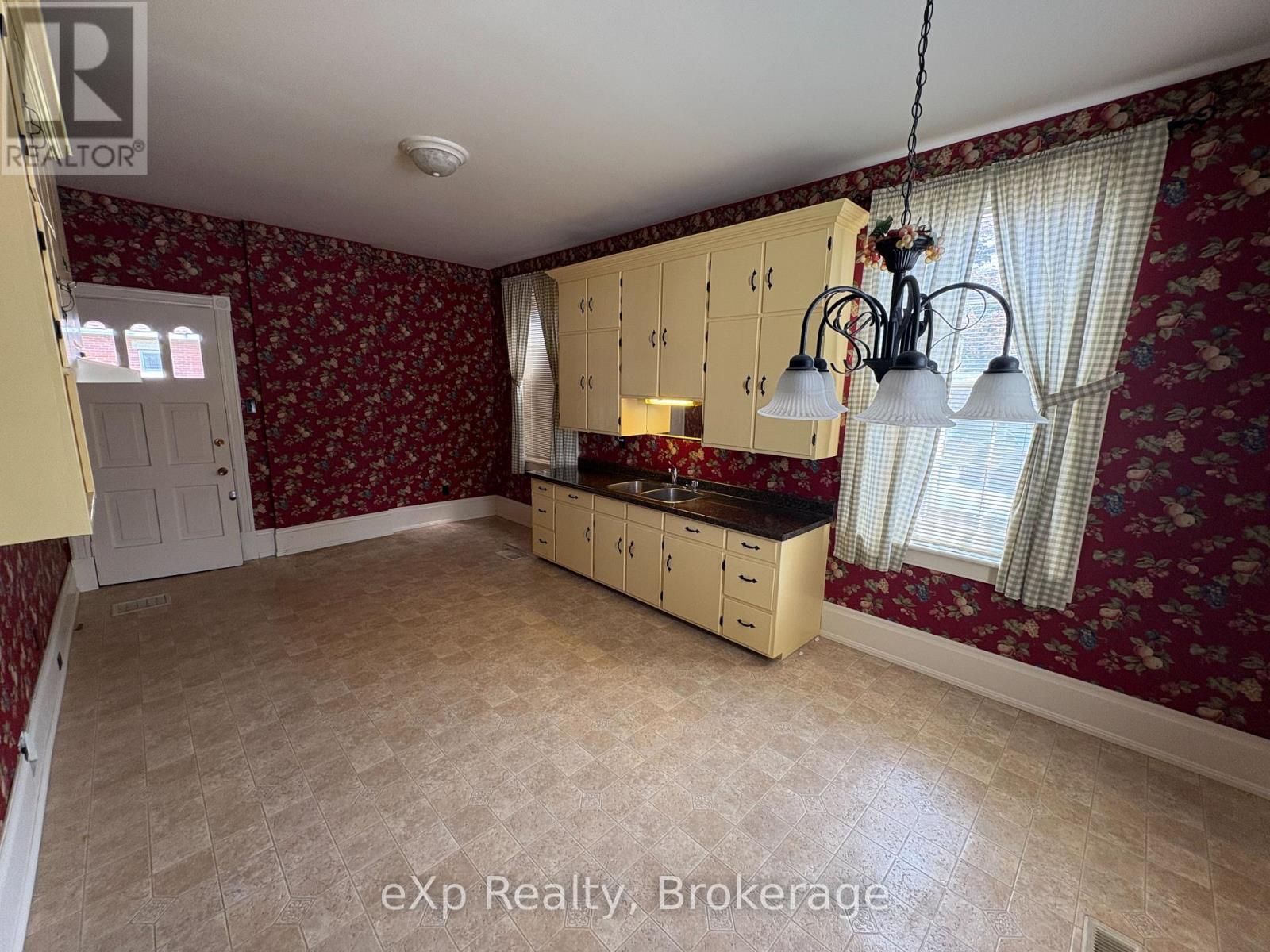 830 Yonge Street S, Brockton, Ontario  N0G 2V0 - Photo 7 - X12224028