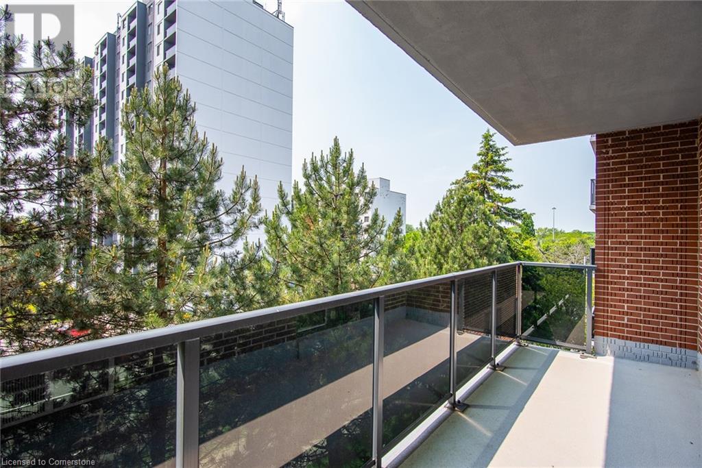 279 Chandler Drive Unit# 403, Kitchener, Ontario  N2E 1X6 - Photo 7 - 40739977