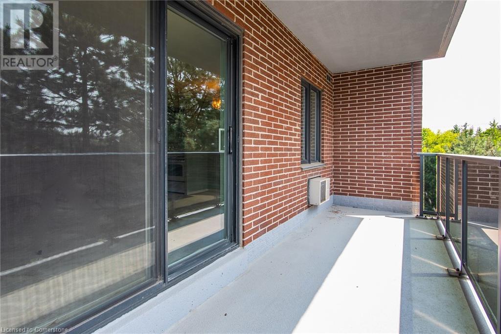 279 Chandler Drive Unit# 403, Kitchener, Ontario  N2E 1X6 - Photo 9 - 40739977