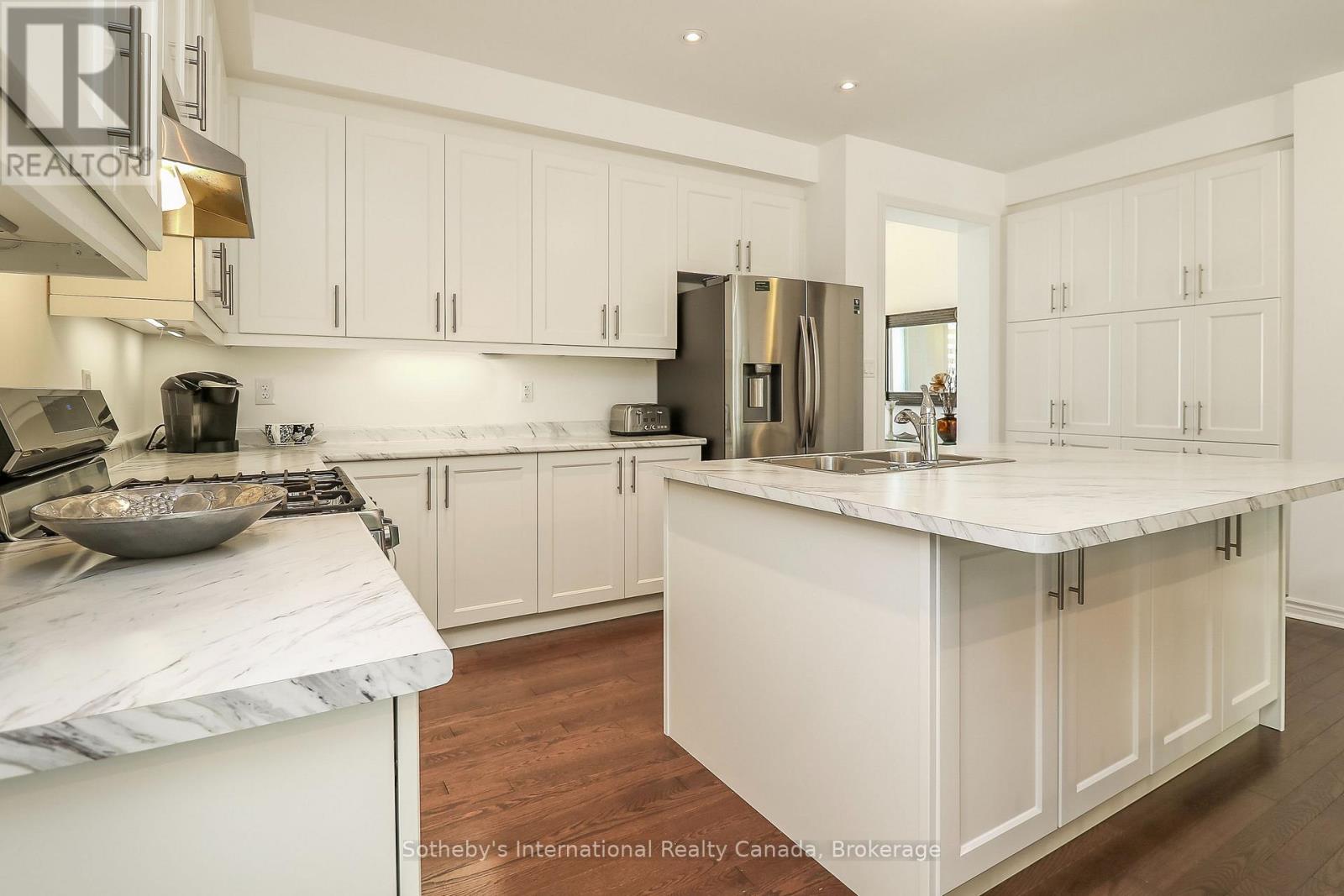 36 Kirby Avenue, Collingwood, Ontario  L9Y 3W8 - Photo 14 - S12224057