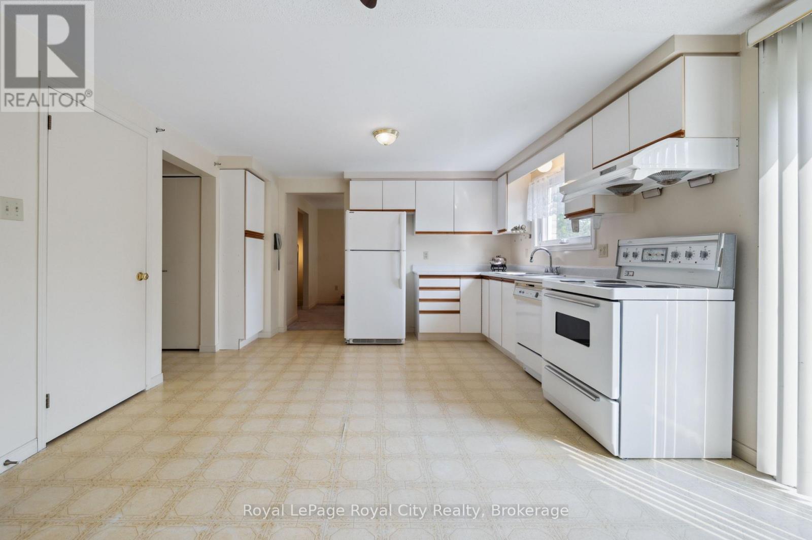 349 Cooper Street, Cambridge, Ontario  N3C 3X8 - Photo 11 - X12224076