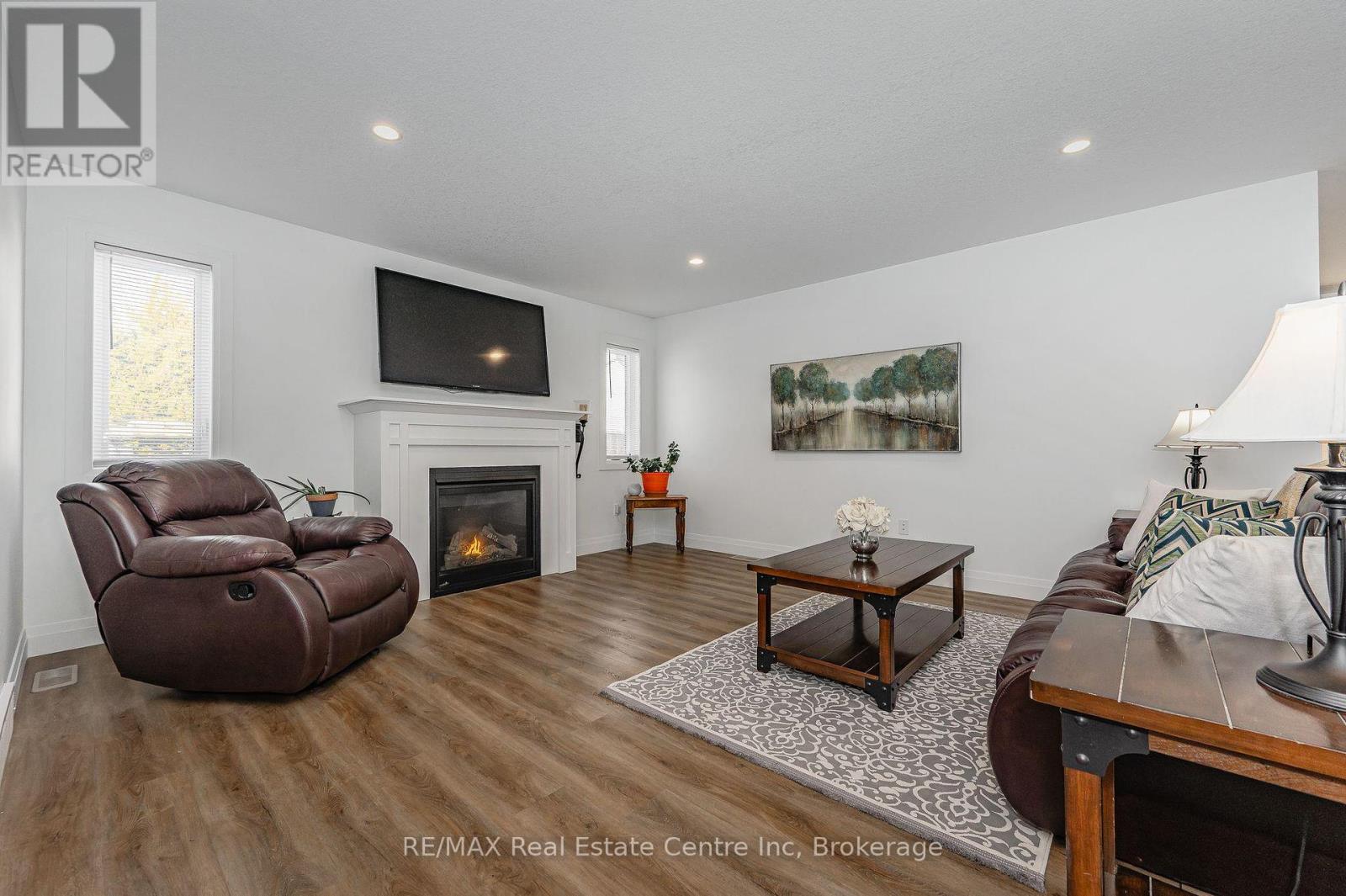 635 King Street, Minto, Ontario  N0G 2P0 - Photo 13 - X12224189