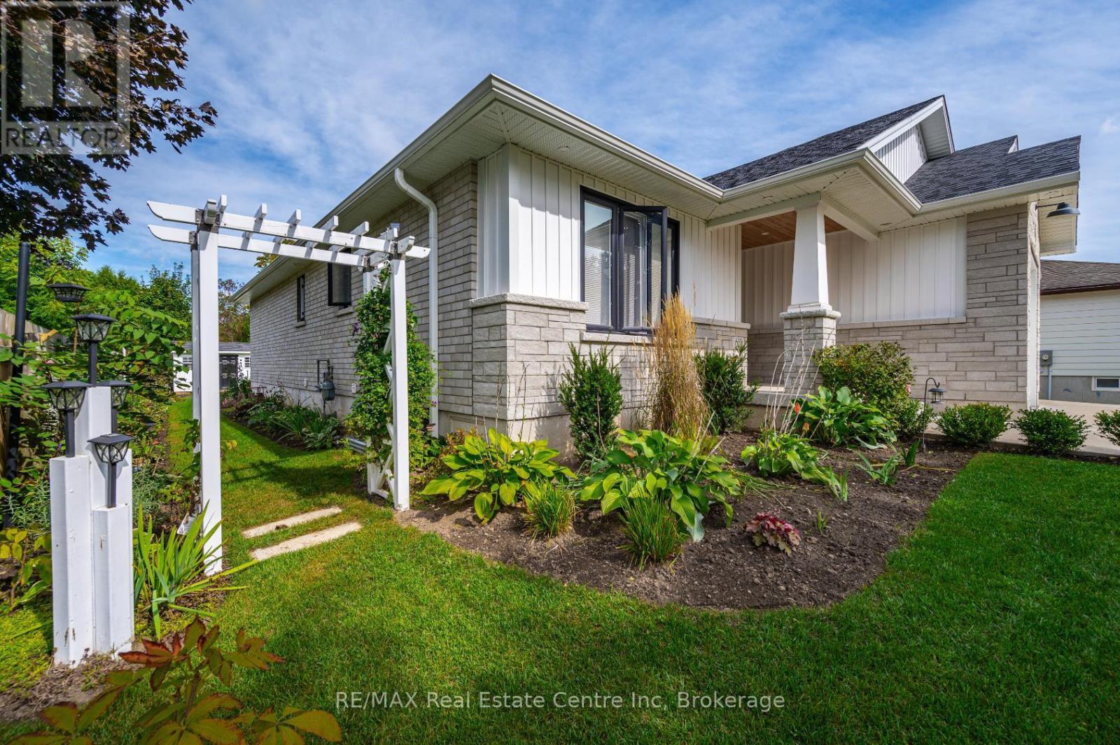 635 King Street, Minto, Ontario  N0G 2P0 - Photo 30 - X12224189