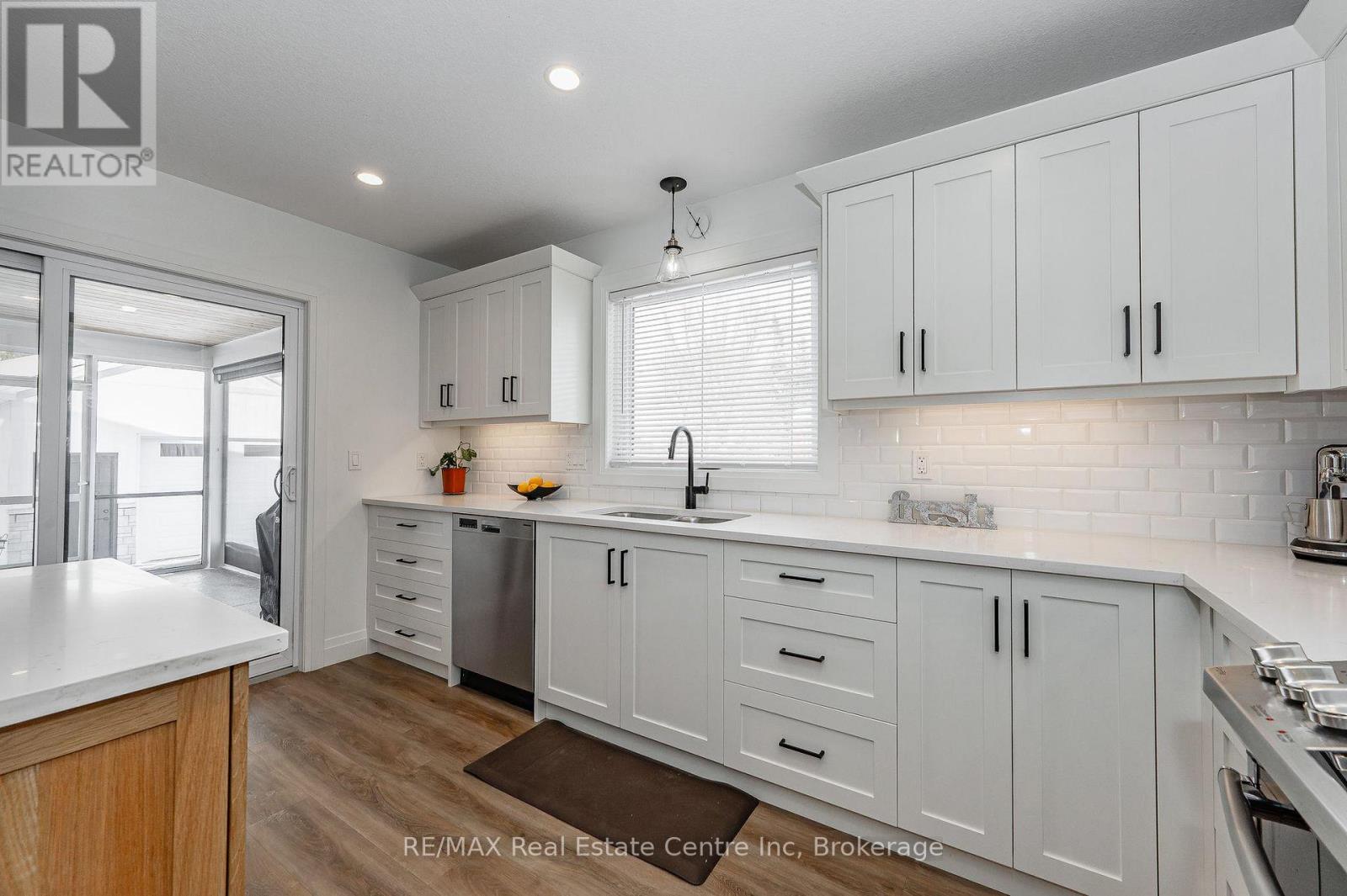 635 King Street, Minto, Ontario  N0G 2P0 - Photo 7 - X12224189